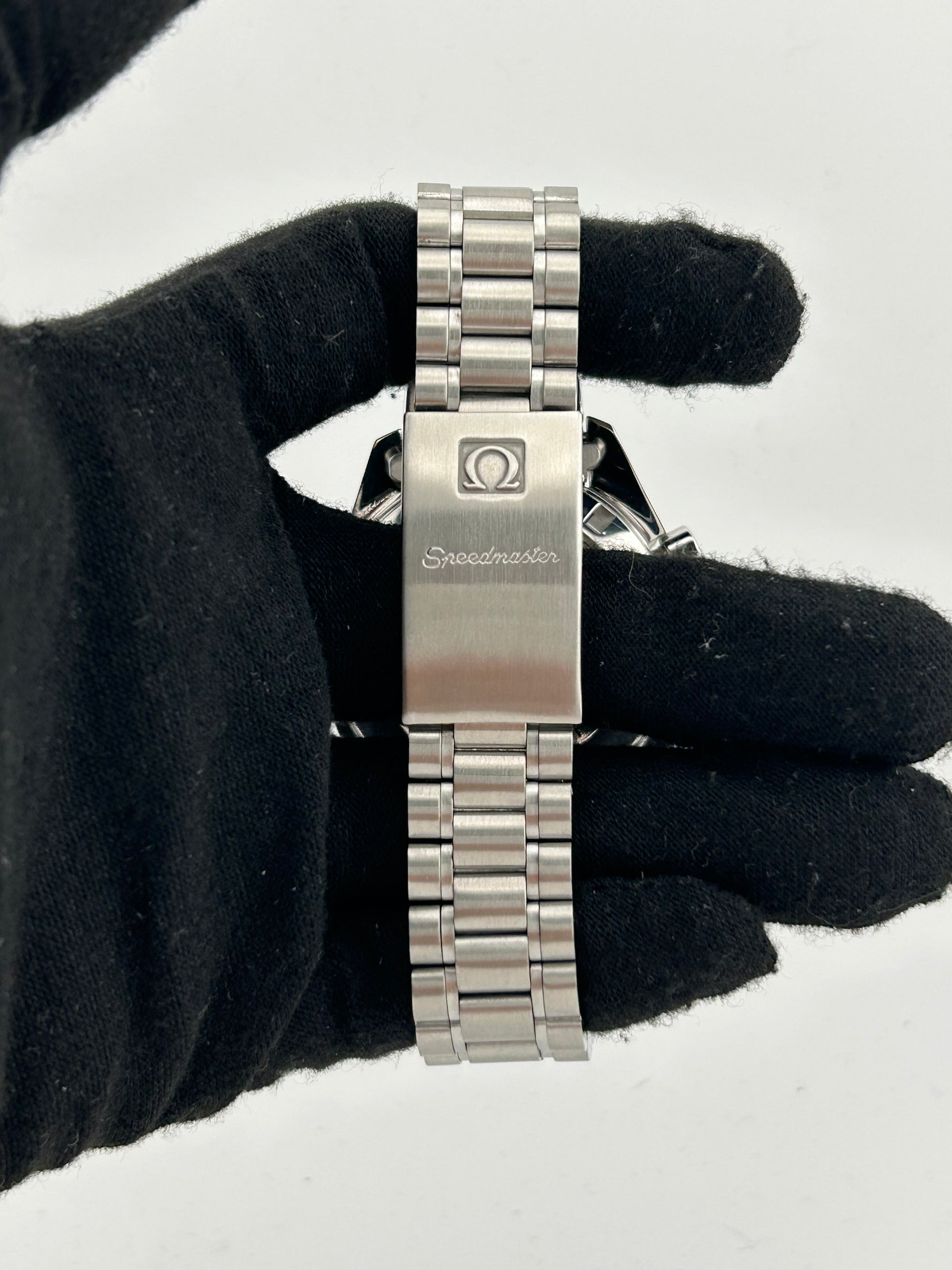 Omega Speedmaster Moonwatch Professional Black Dial on Stainless Steel Bracelet Ref. 3590.50.00 Card — view 4