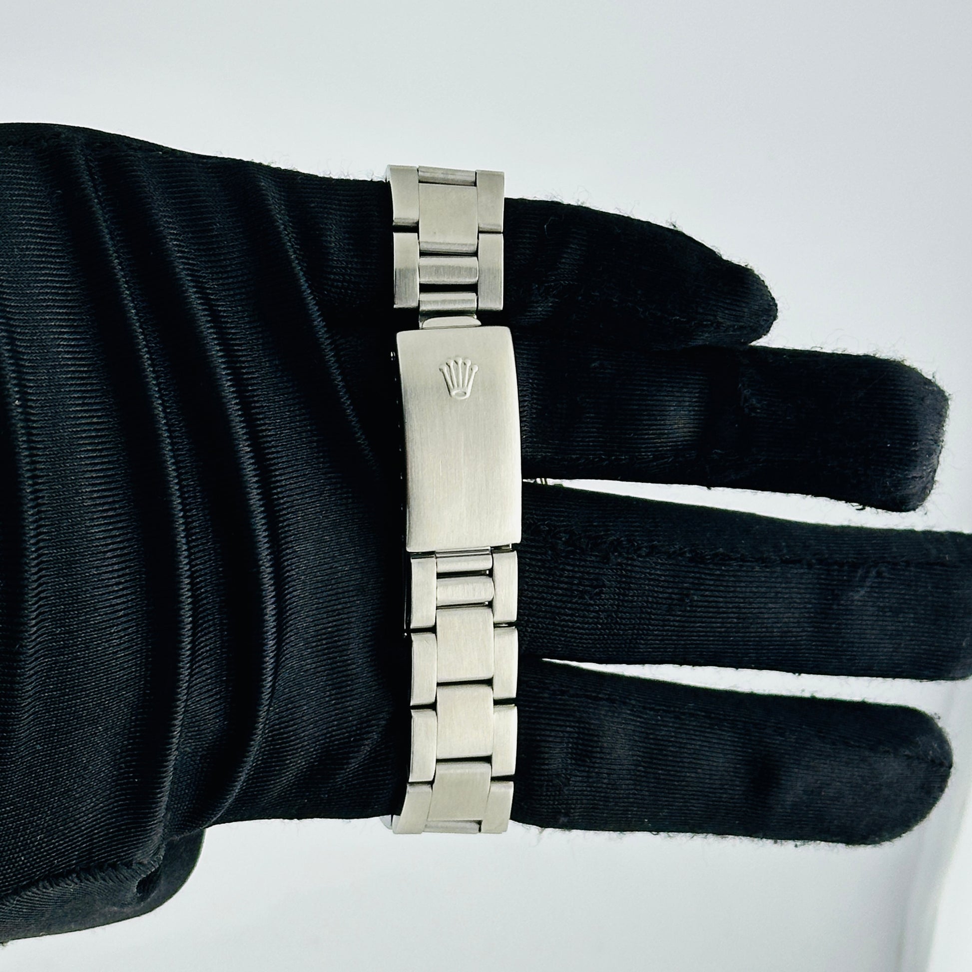 Rolex Air-King Silver Dial on Oyster Ref. 14000 1990 — view 3
