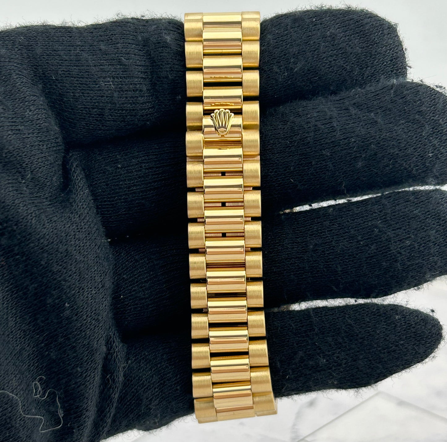 Rolex Datejust Red Hombre Dial on President Ref. 68278 Papers 1989 — view 4