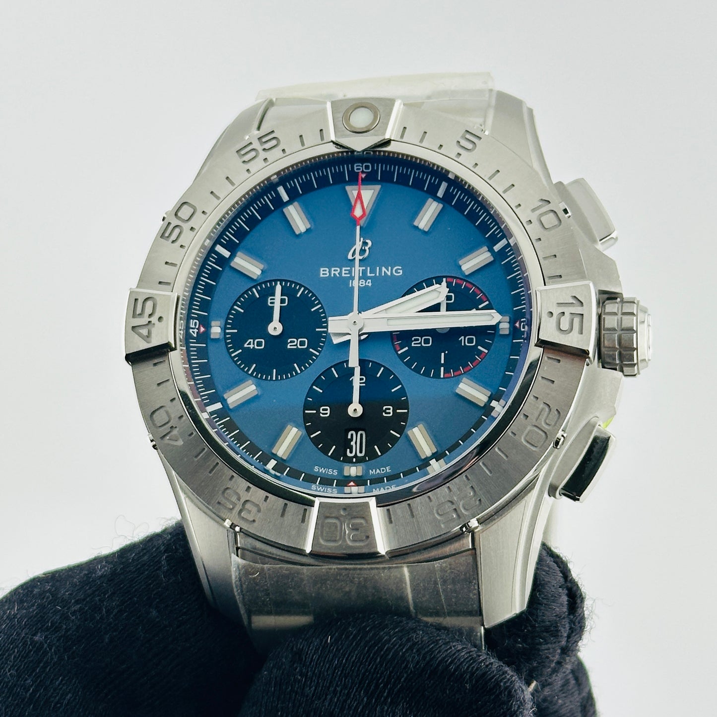 Breitling Avenger B01 Chronograph Blue Dial on Stainless Steel Bracelet Ref. AB0147101C1A1 Card 2026 — view 3
