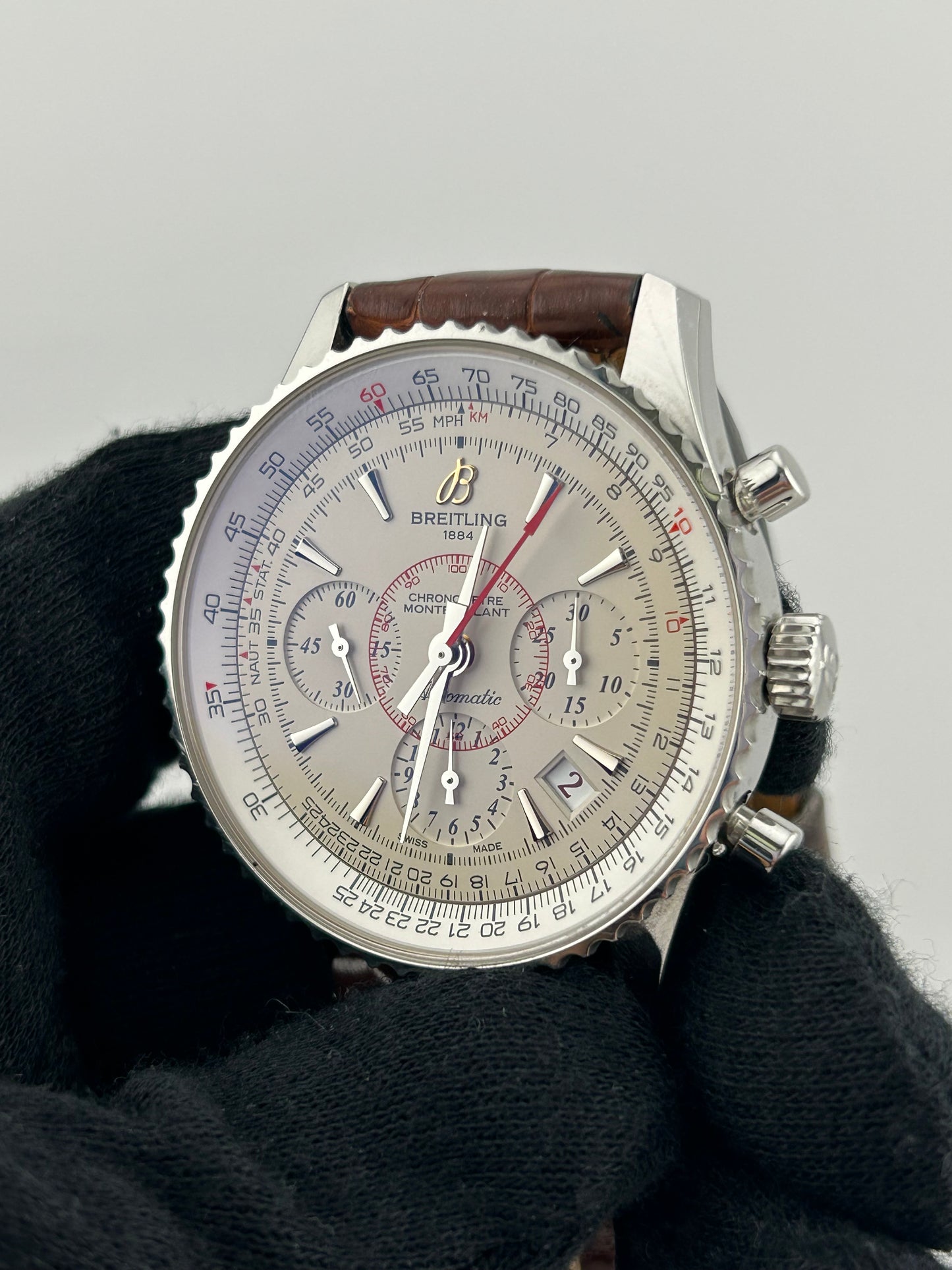 Breitling Montbrilliant Creme Dial on Leather Ref. AB0131 Papers 2012 — view 3