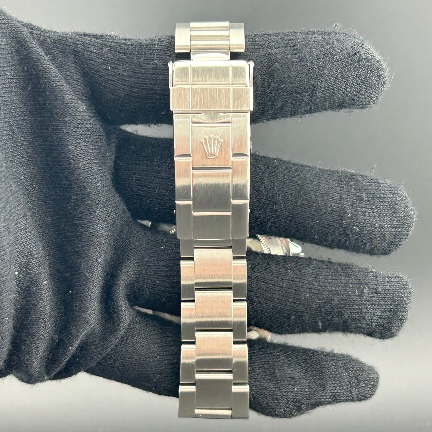 Rolex Submariner No Date Black Dial on Oyster Ref. 14060 Papers 1994 — view 3