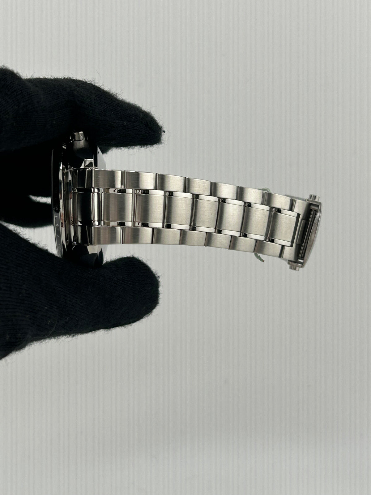 Omega Speedmaster Date Black Dial on Stainless Steel Bracelet Ref. 3210.50.00 Card — view 5