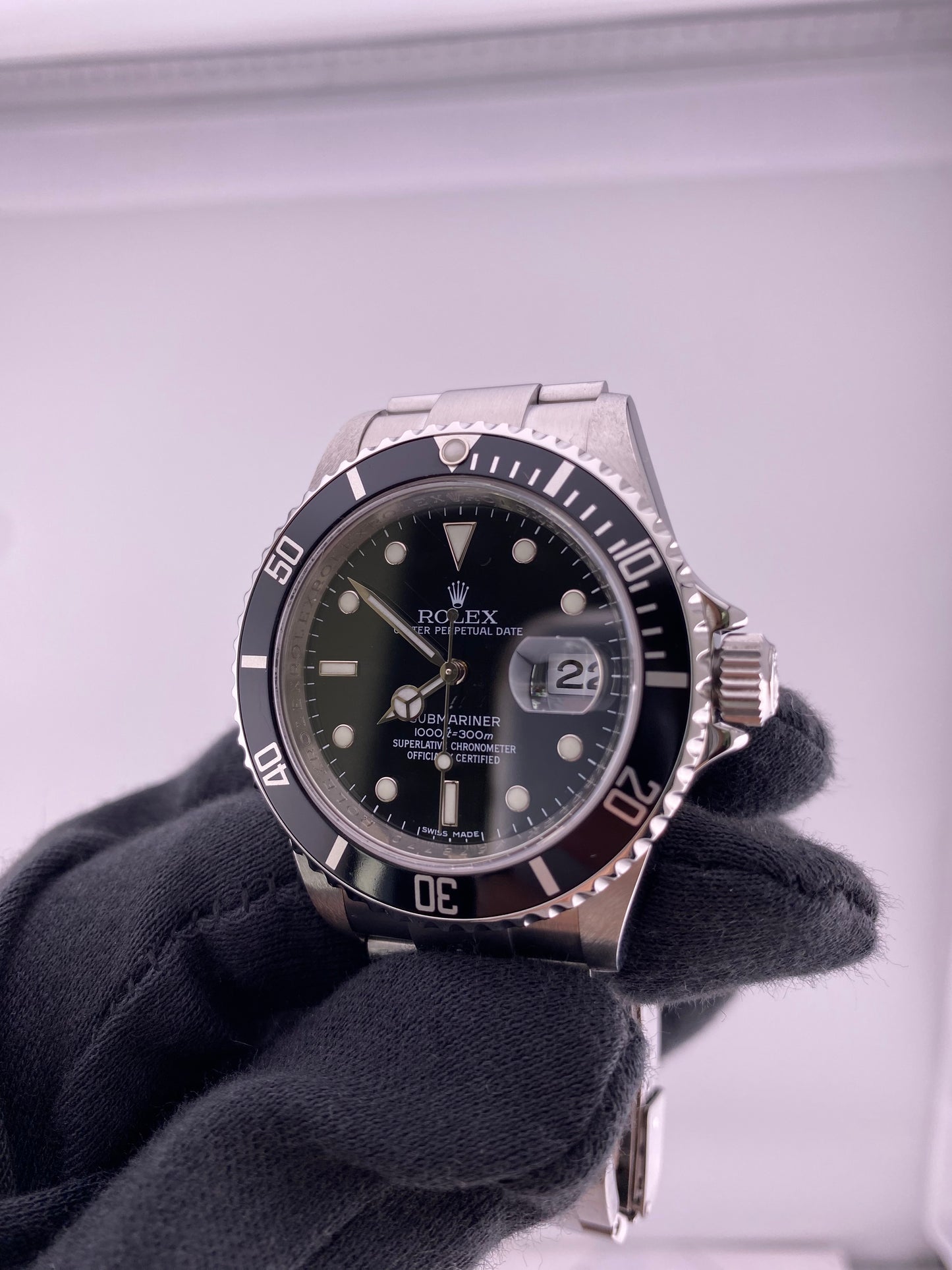 Rolex Submariner Date Black Dial on Oyster Ref. 16610 2008 — view 3