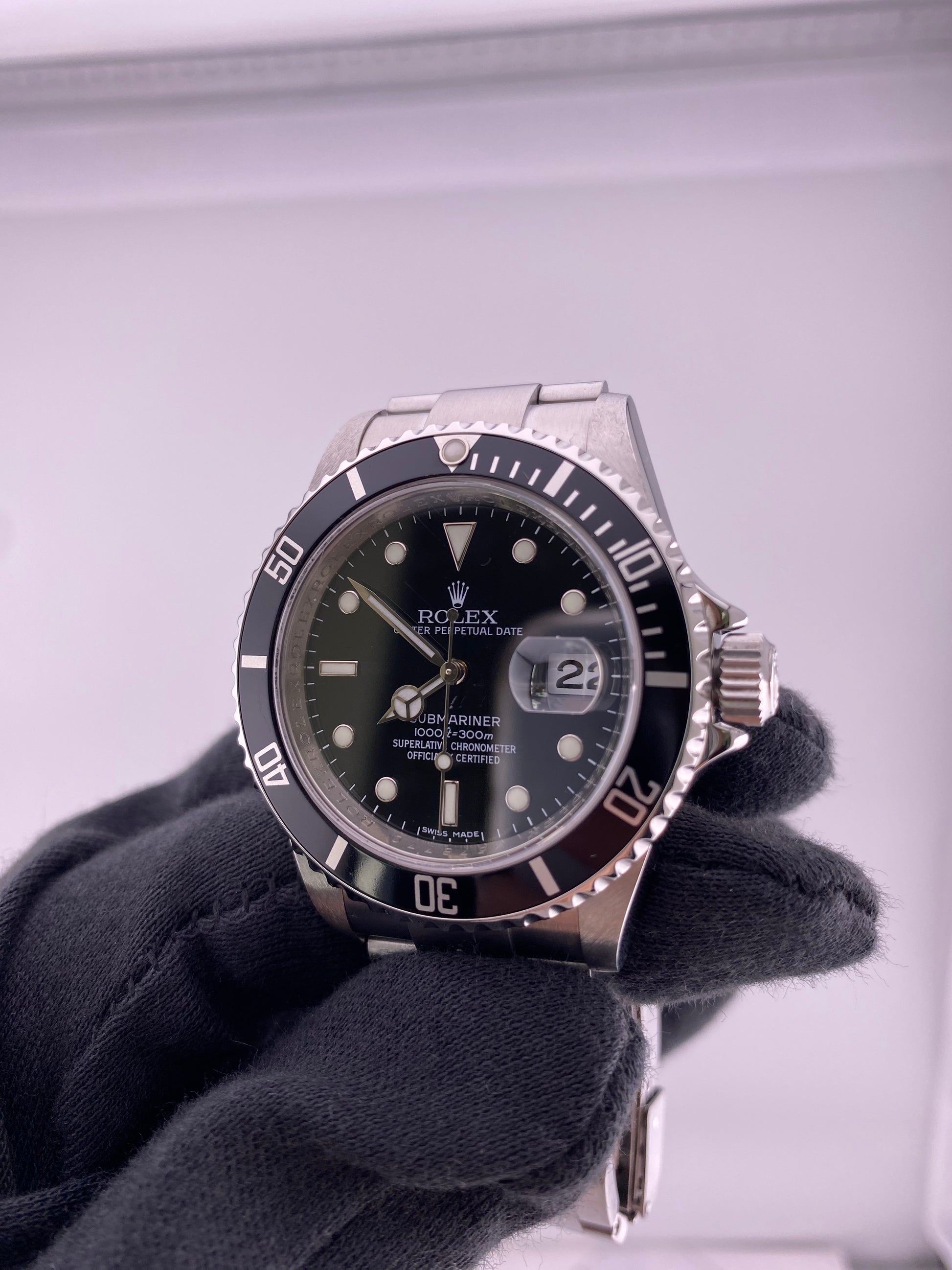 Rolex Submariner Date Black Dial on Oyster Ref. 16610 2008 — view 3