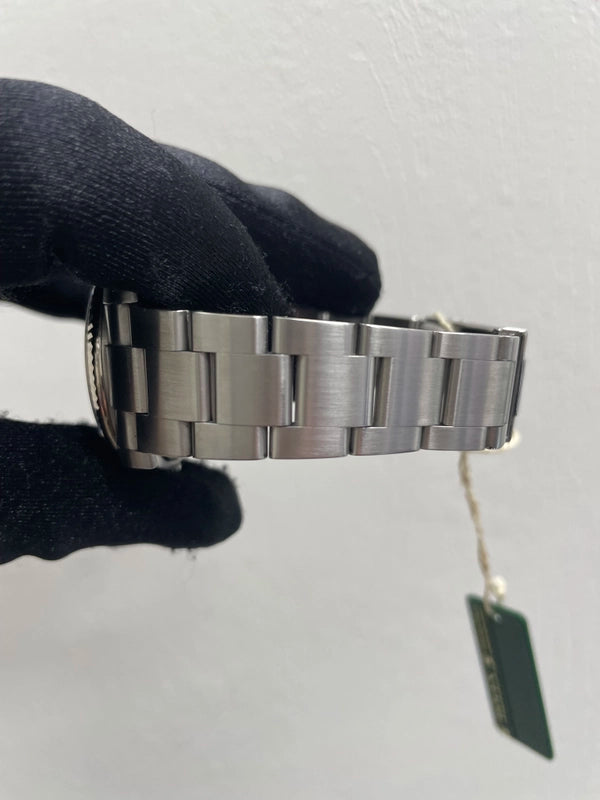 Rolex Oyster Perpetual S Ilver Dial on Oyser Ref 116034 with Card Old Green 2010