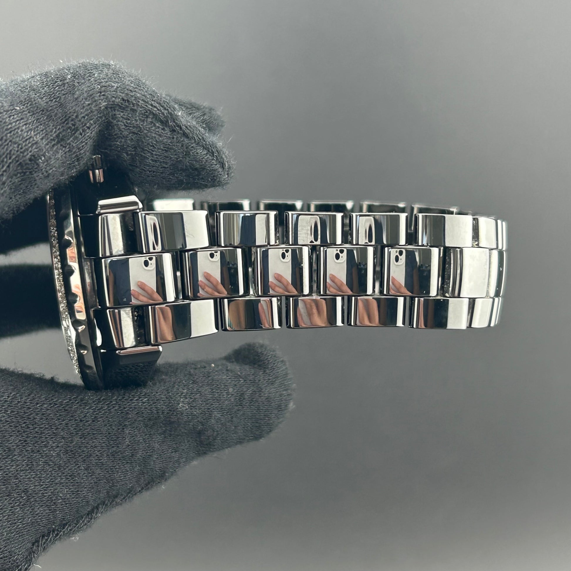 Chanel J12 Black Dial on Ceramic Ref. H1009 — view 4