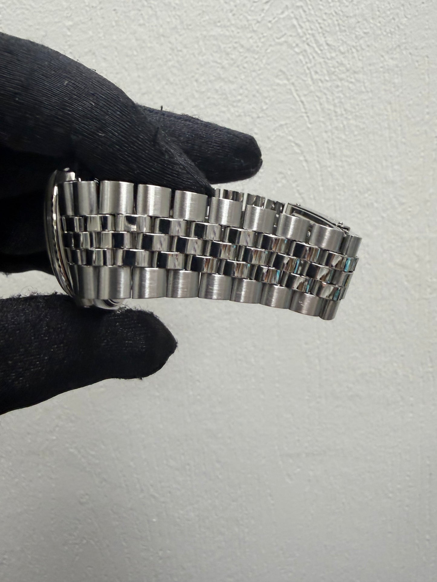 Rolex Datejust Silver Stick Dial on Folded Jubilee Bracelet Ref. 1601/4 1972 — view 4