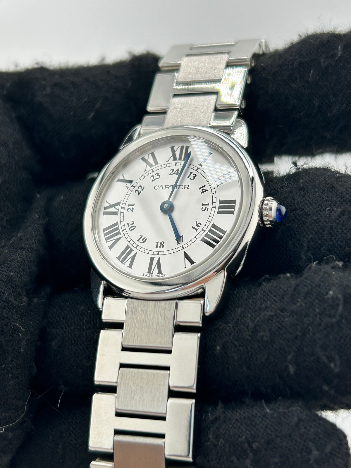 Cartier Ronde Solo SM Silver Roman Numerals Dial on Stainless Steel Bracelet Ref. W6701004 Papers 2015 — view 3