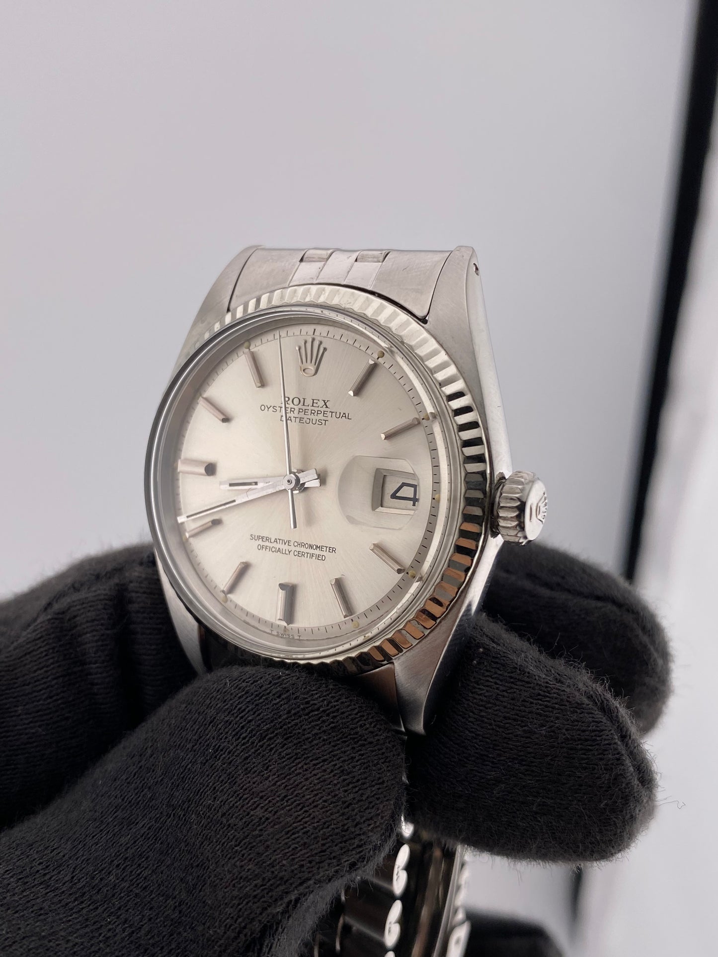 Rolex Datejust 36 Silver Index Dial on Jubilee Ref. 1601 — view 3