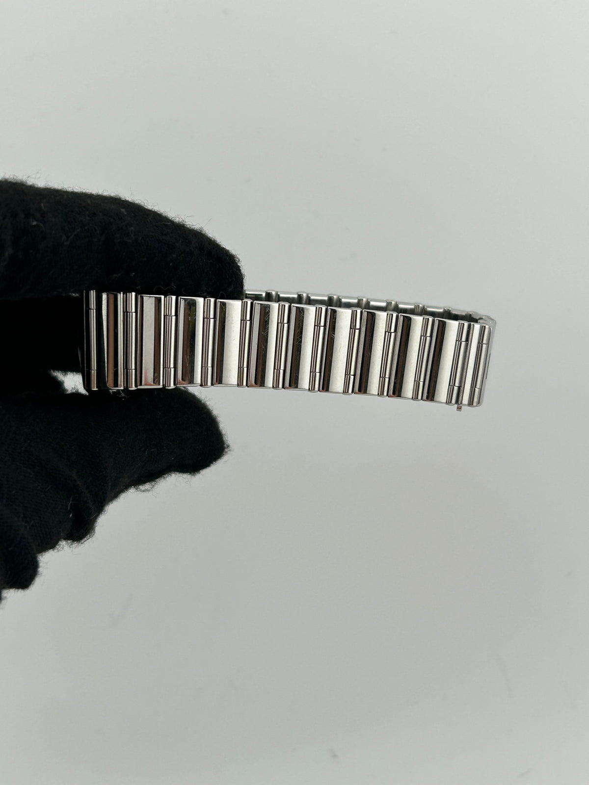 Omega Constellation Salmon Pink Dial on Stainless Steel Bracelet Ref. 1561.61 — view 5