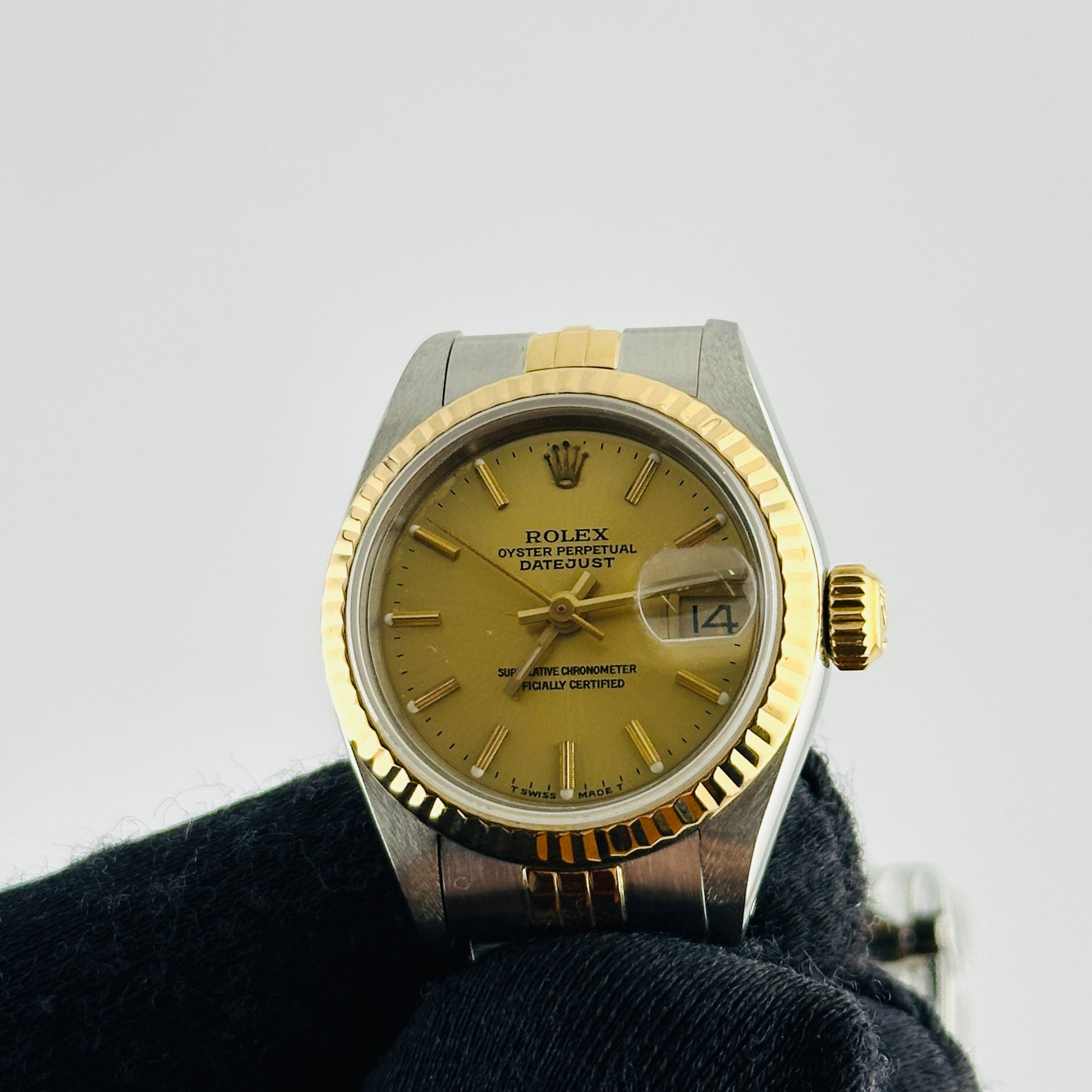 Rolex Datejust Lady Champagne Stick Dial on D Link Jubilee Ref. 69173 1984 — view 3