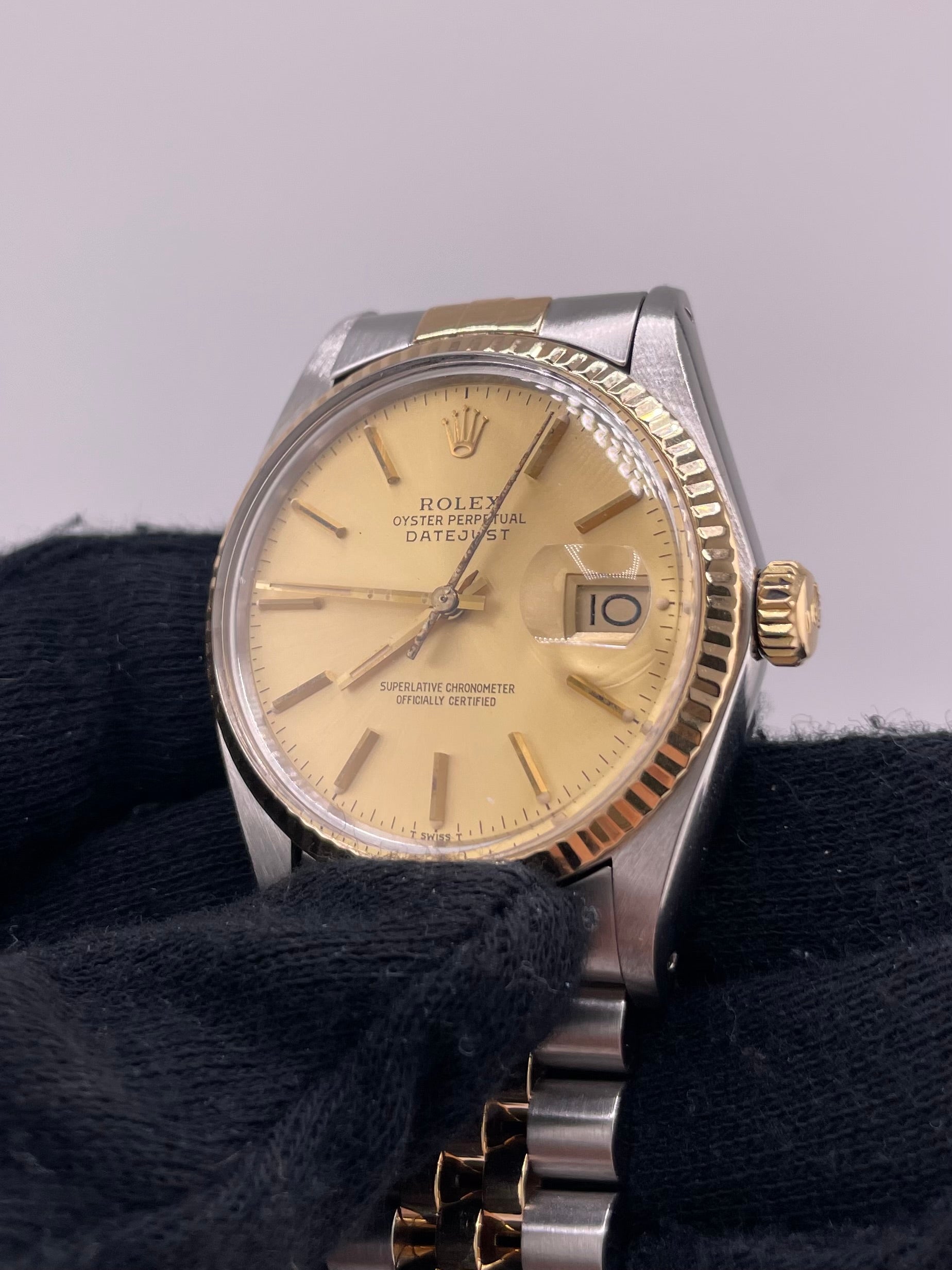 Rolex Datejust Champagne Stick Dial on D Link Jubilee Bracelet Ref. 16013 1985 — view 3