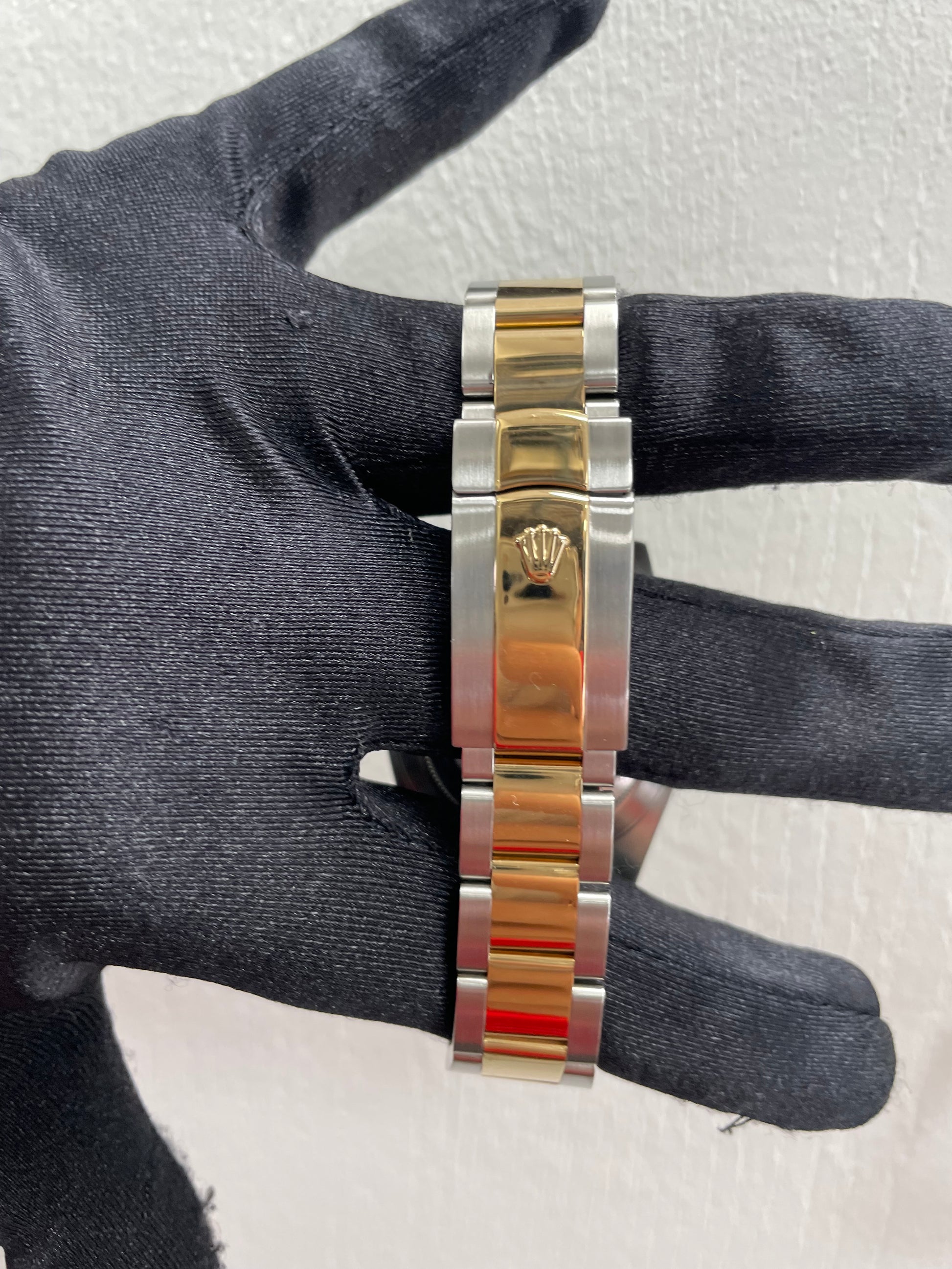 Rolex Datejust Silver Index Dial on Oyster Ref. 126333 Card 2019 — view 3