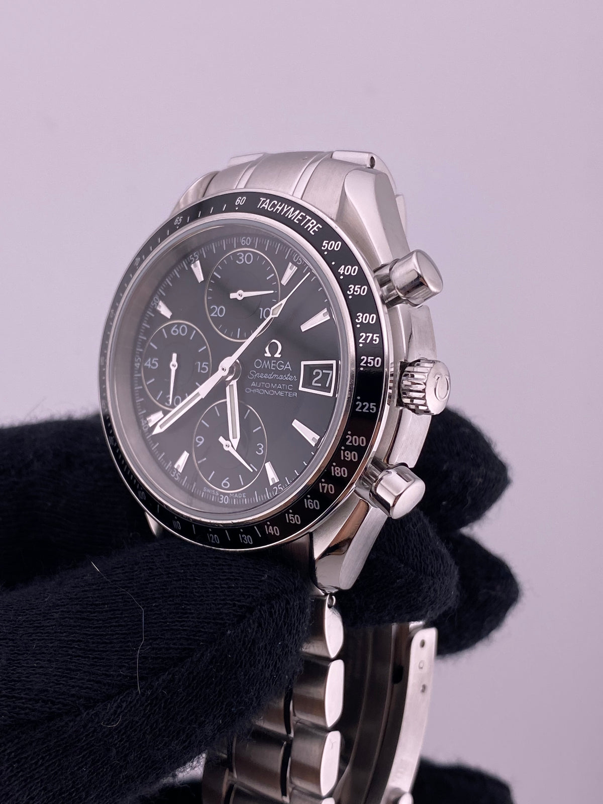 Omega Speedmaster Date Black Dial on Stainless Steel Ref. 3210.51 — view 3