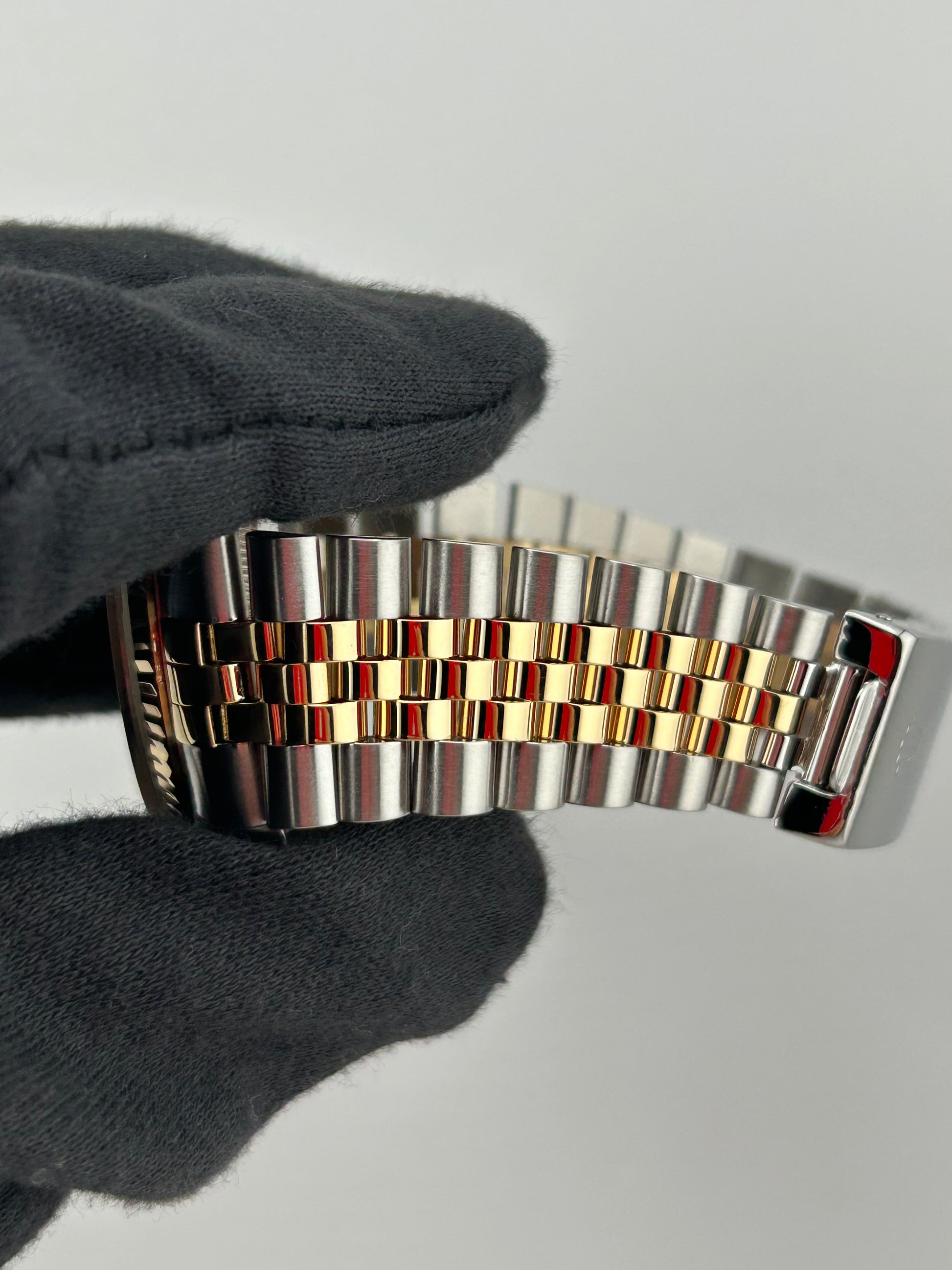 Rolex Datejust Gold Dial on Jubilee Ref. 16233 Papers 1994 — view 6