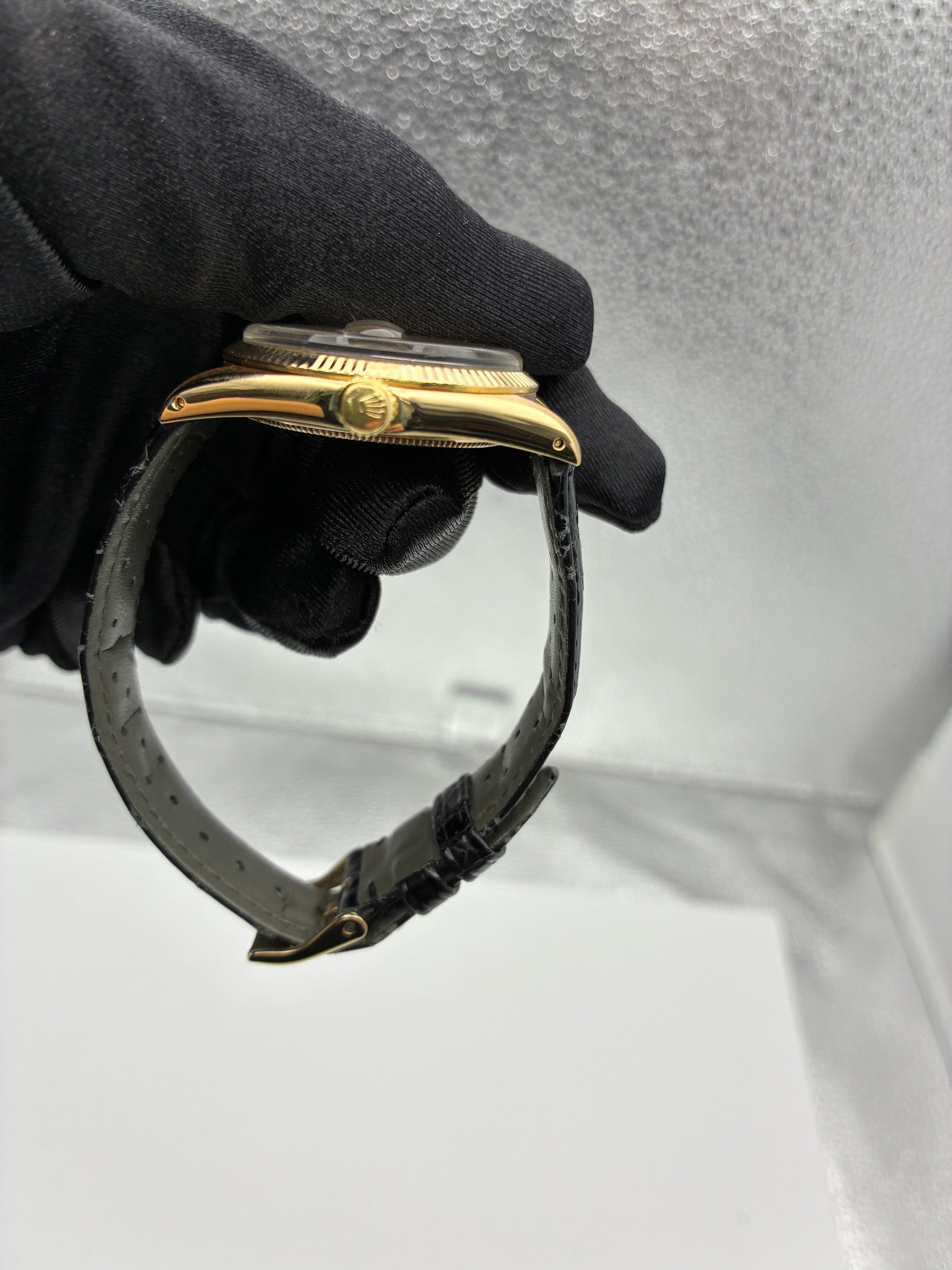 Rolex Oyster Perpetual Date Champagne Stick Dial on Generic Leather Band Ref. 1503 — view 5