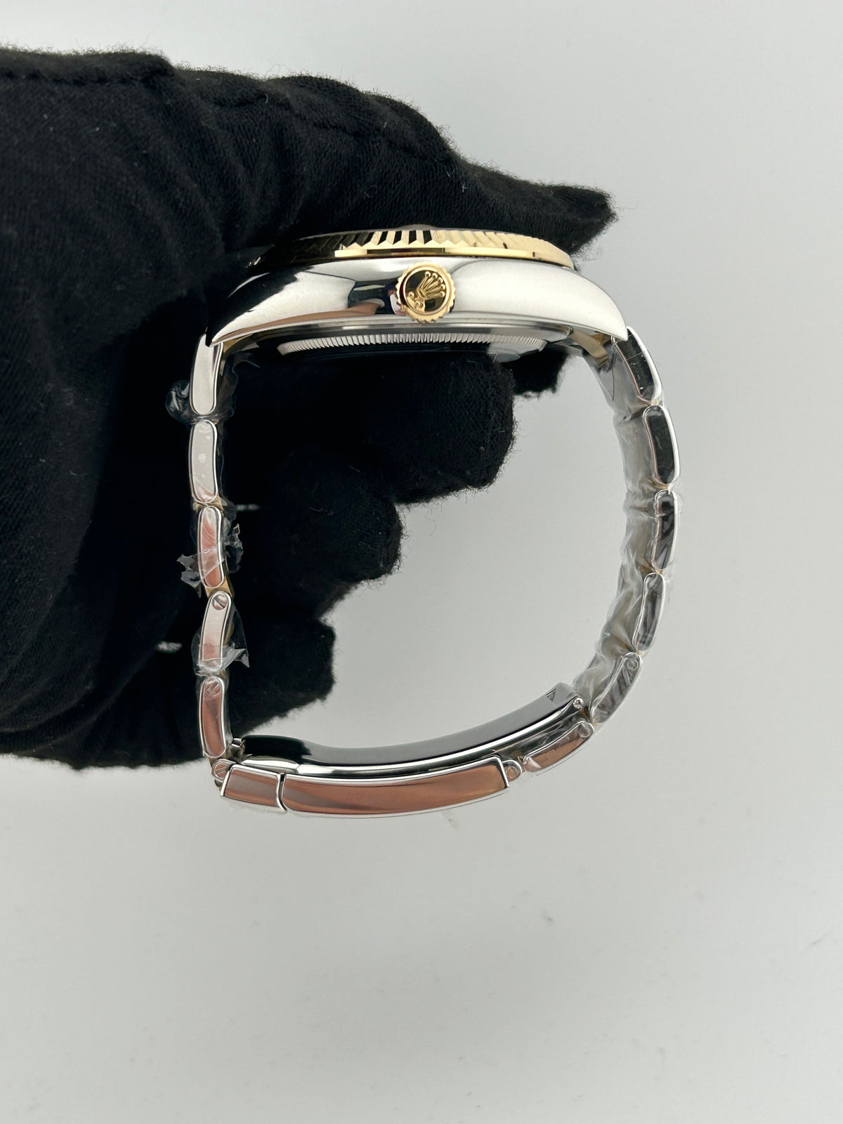 Rolex SkyDweller White Dial on Oyster Steel Bracelet Ref. 326933 Card 2019 — view 6