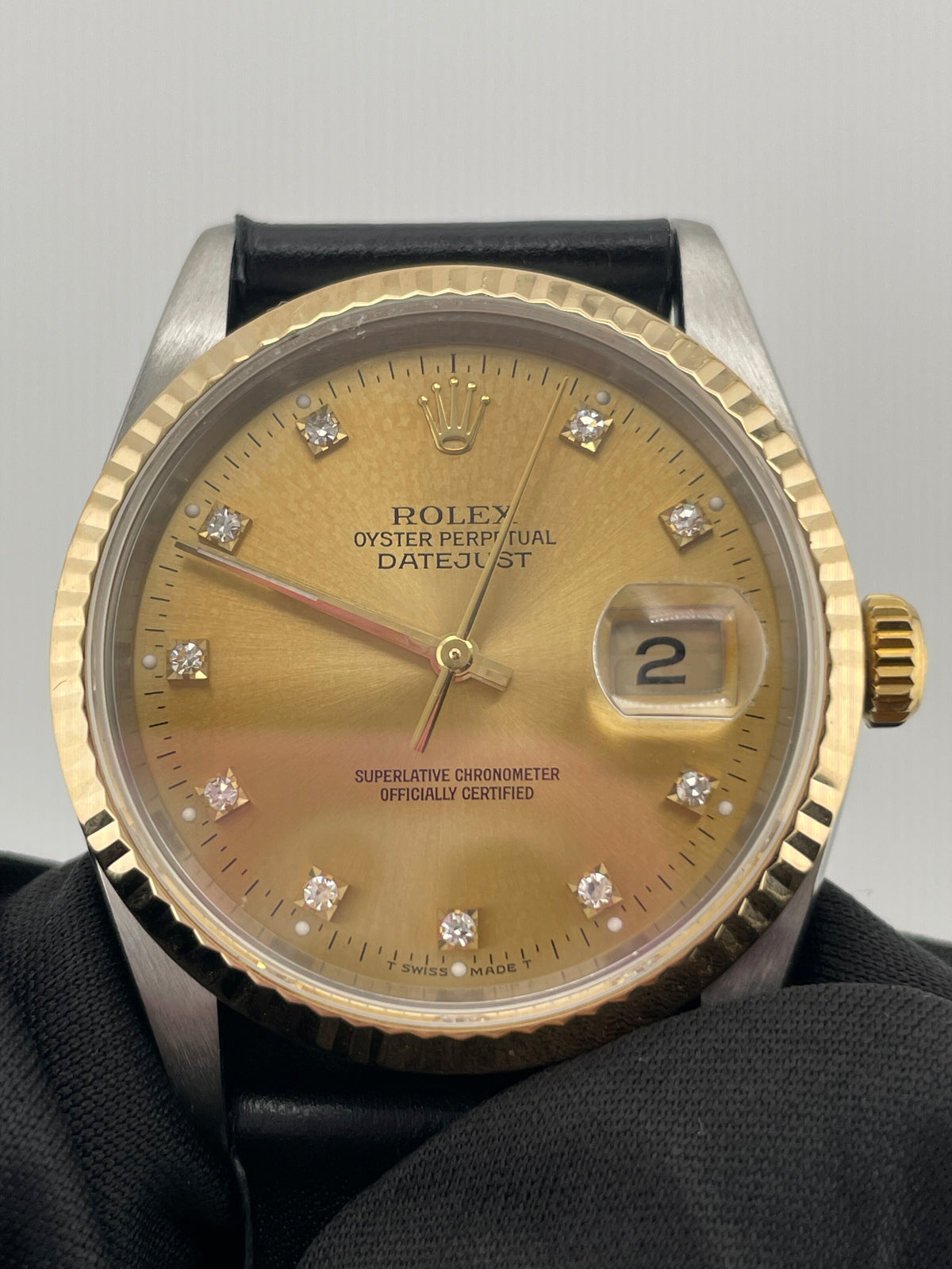 Rolex Datejust 36 Champagne Diamond Dial on Generic Black Leather Band Ref. 16233 1993 — view 3