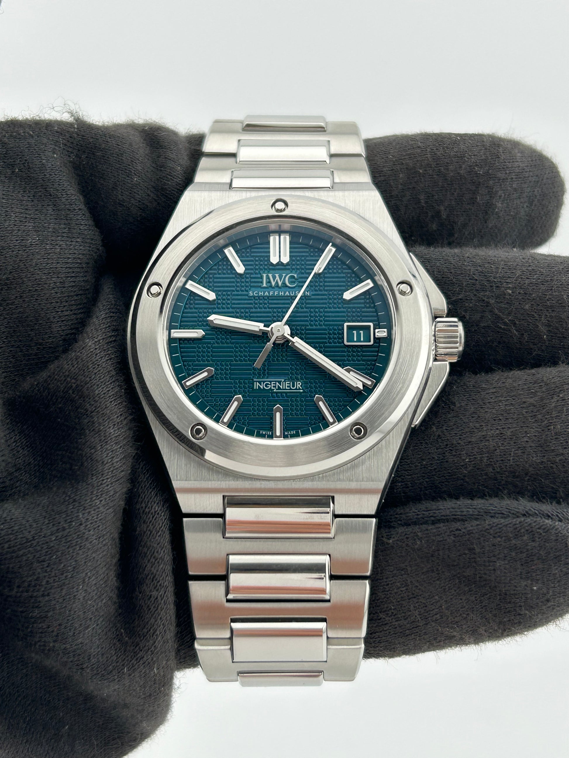 Iwc Ingenieur Automatic Aqua Dial on Stainless Steel Bracelet Ref. IW328903 Complete 2026 — view 2