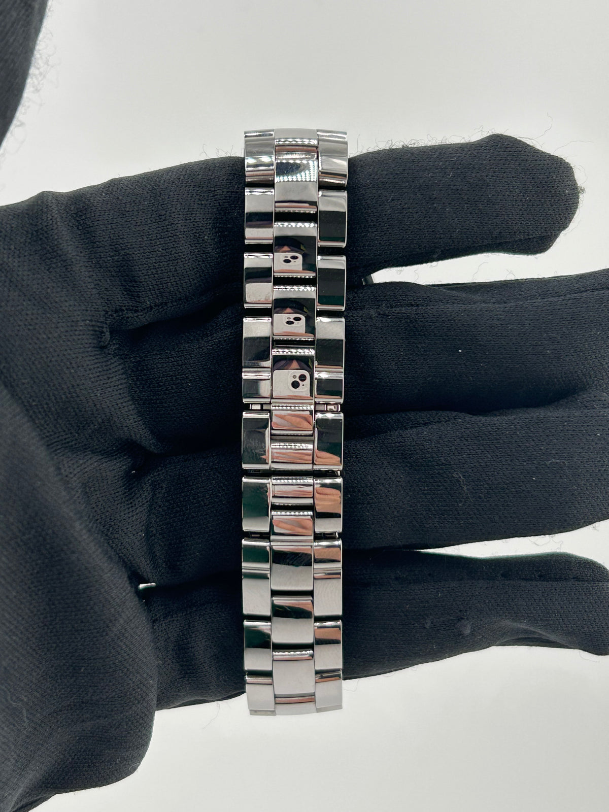 Chanel J12 Chromatic Grey Dial on Ceramic And Titanium Bracelet Ref. H2978 — view 4