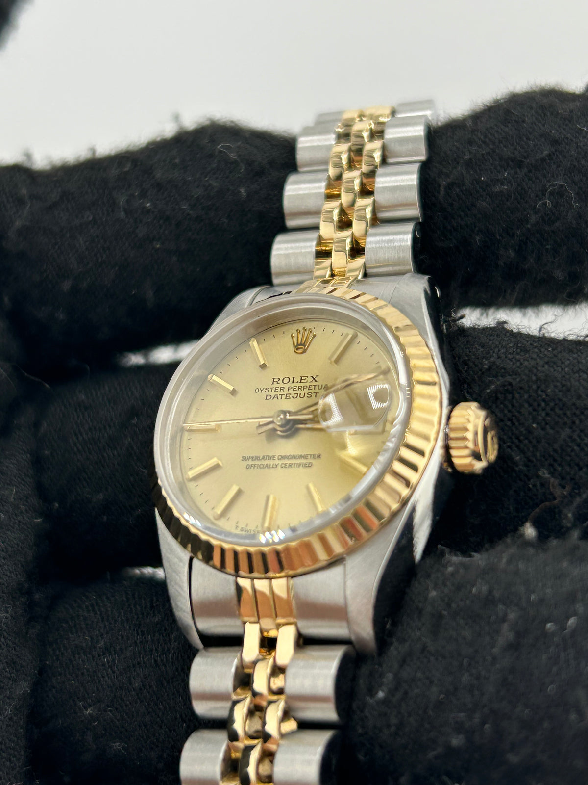 Rolex Datejust Lady Champagne Stick Dial on 2 Tone Jubilee D Link Bracelet Ref. 69173 1986 — view 2