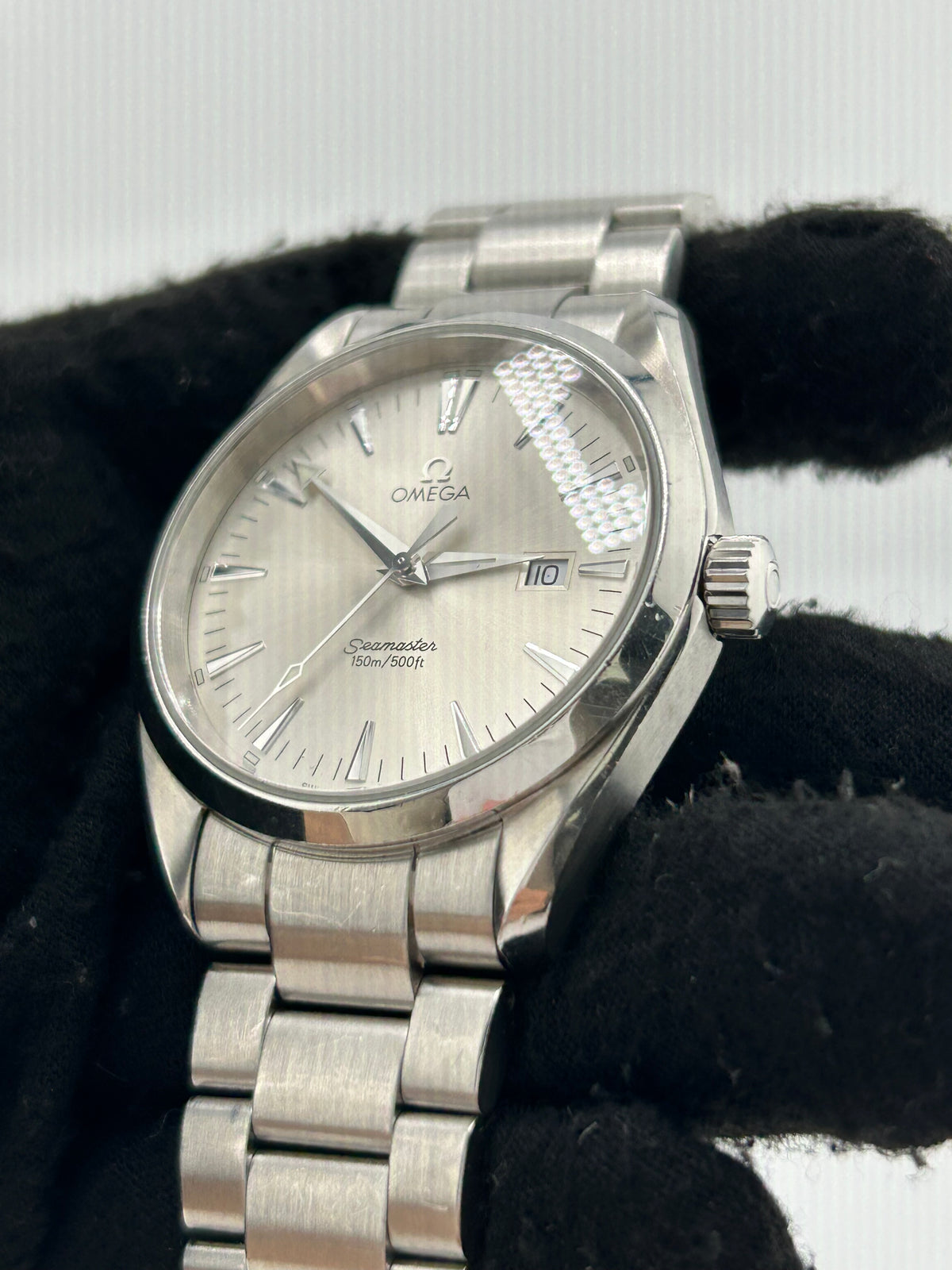 Omega Seamaster Aqua Terra 150m Silver Dial on Stainless Steel Bracelet Ref. 2517.30.00 — view 3