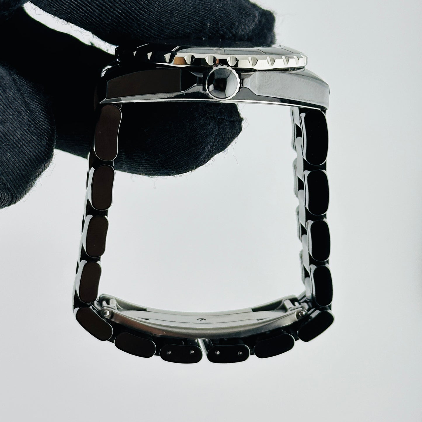 Chanel J12 Black Dial on Ceramic Bracelet Ref. H0685 — view 6
