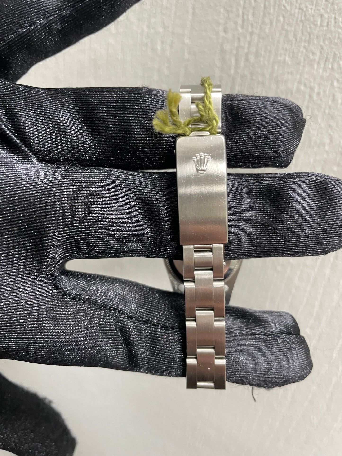 Rolex Oyster Perpetual Black Dial on Oyster Ref. 67180 Papers 1995 — view 3
