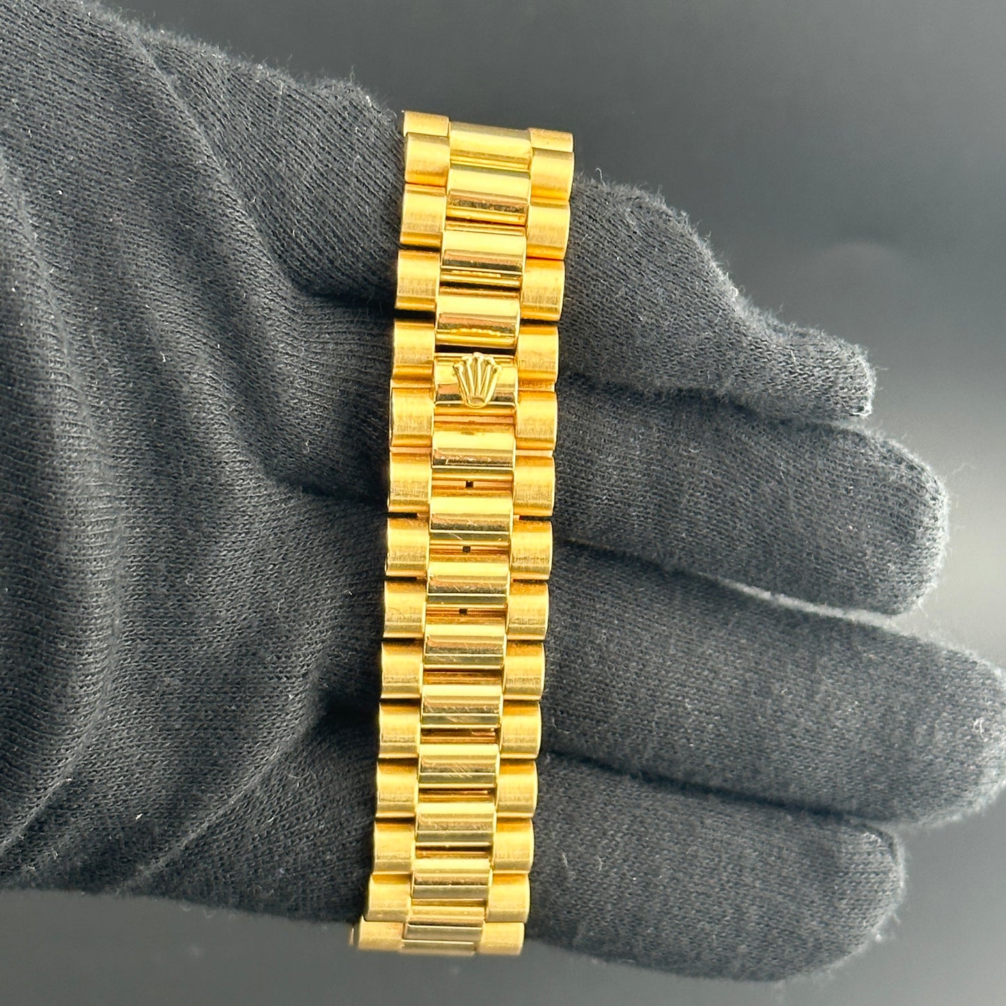 Rolex Day Date 36 Champagne Diamond Dial on President Ref. 18238 Papers 1989 — view 4