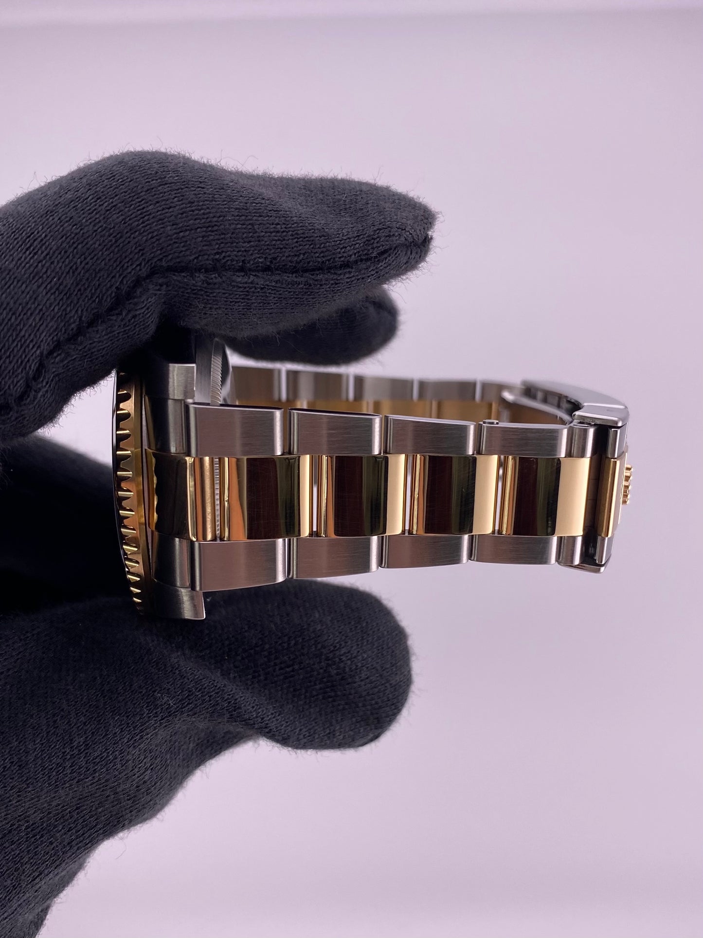 Rolex Submariner Black Dial on Oyster Ref. 116613LN — view 5