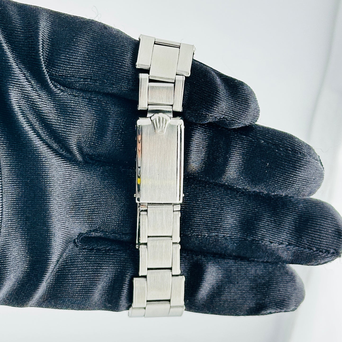 Rolex Oyster Perpetual Date Silver Stick / Has Spots Dial on Oyster Rivet Bracelet Ref. 1501 1970 — view 4