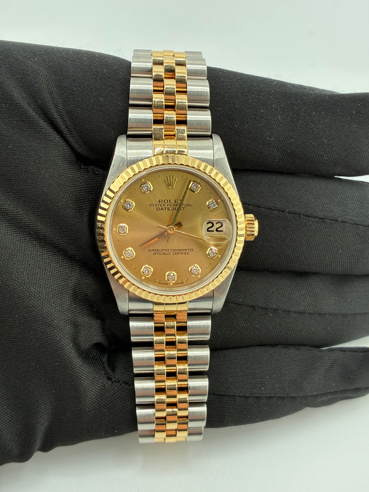 Rolex Datejust 31 Gold Dial on Jubilee Ref. 68273G Papers Open Date — view 3