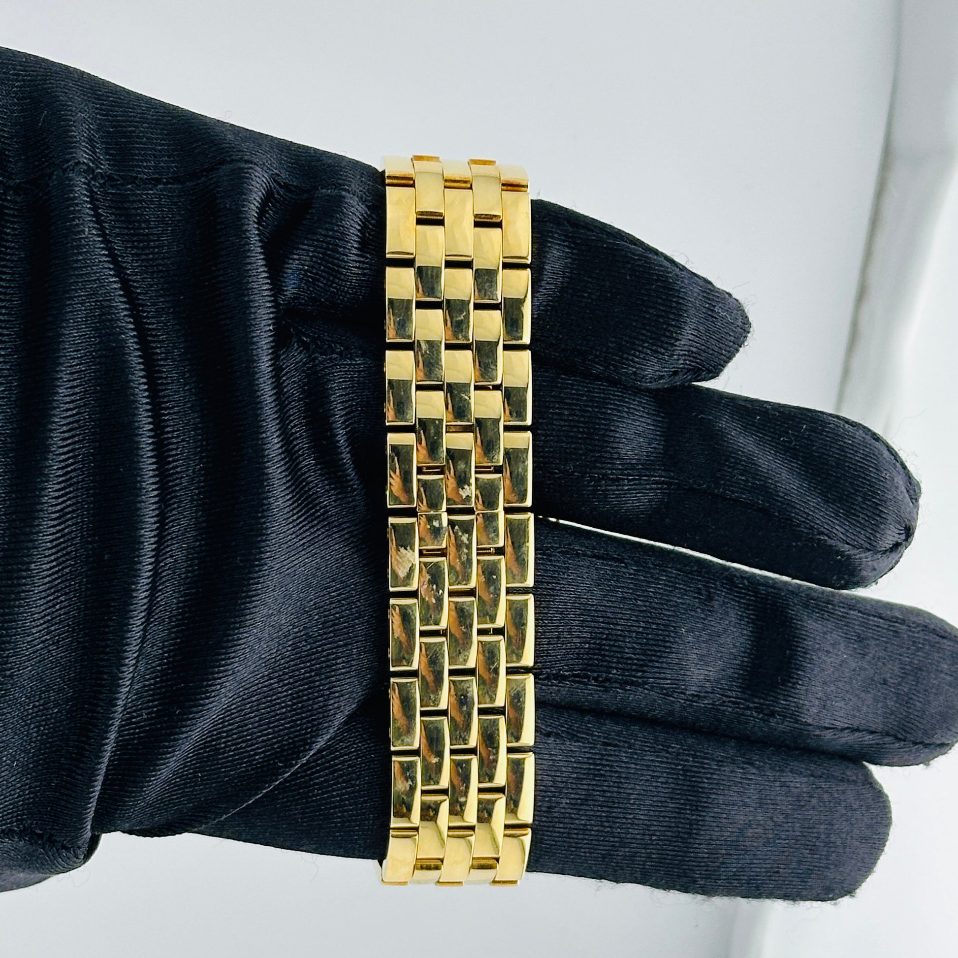 Gucci Gold (Has Spots) Dial Ref. 751M — view 2