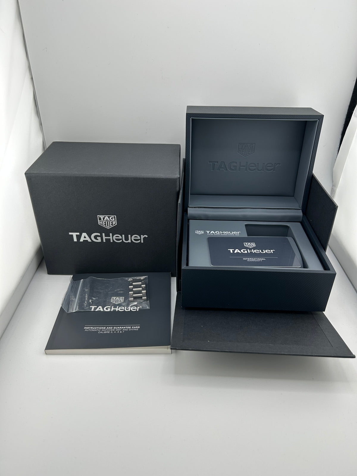 Tag Heuer Aquaracer Calibre 5 Blue Dial on Stainless Steel Bracelet Ref. WBD2112.BA0928 Complete 2019 — view 7