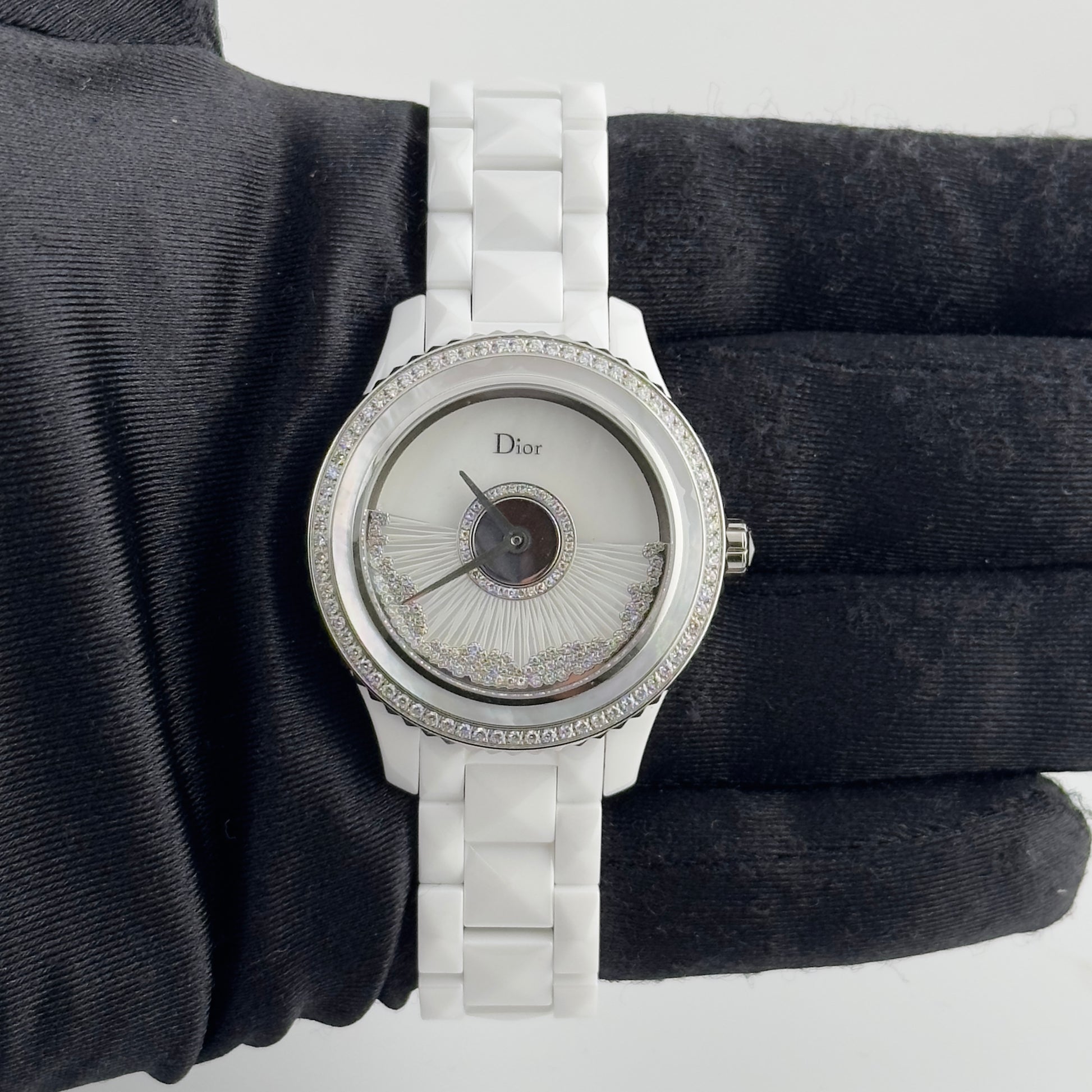 Christian Dior VIII Grand Bal Og White Ceramic Diamond Dial on Ceramic Ref. CD124BE4 Papers — view 2