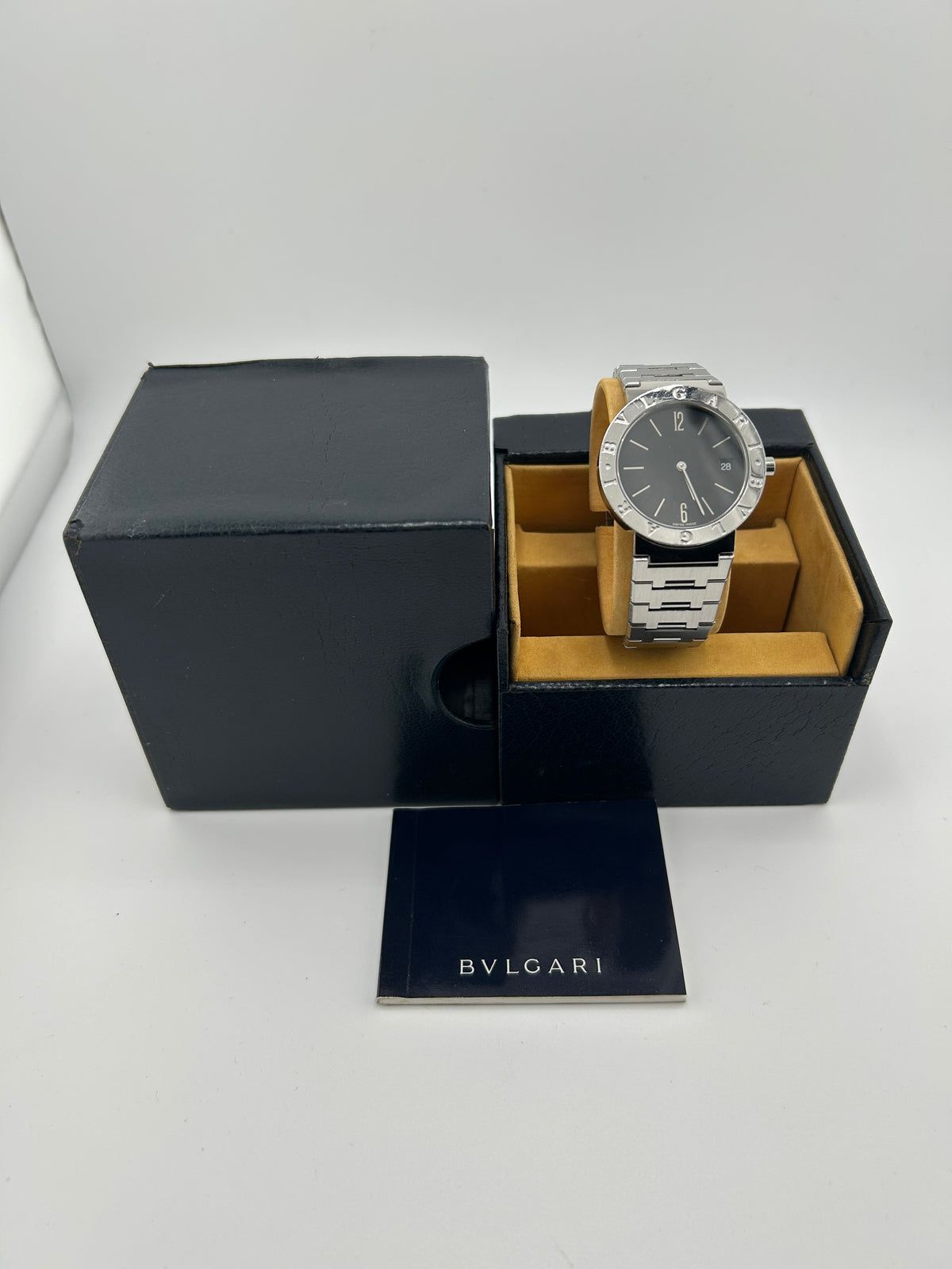 Bvlgari Bulgari Black Dial on Stainless Steel Bracelet Ref. BB33SS Complete 1997 — view 8