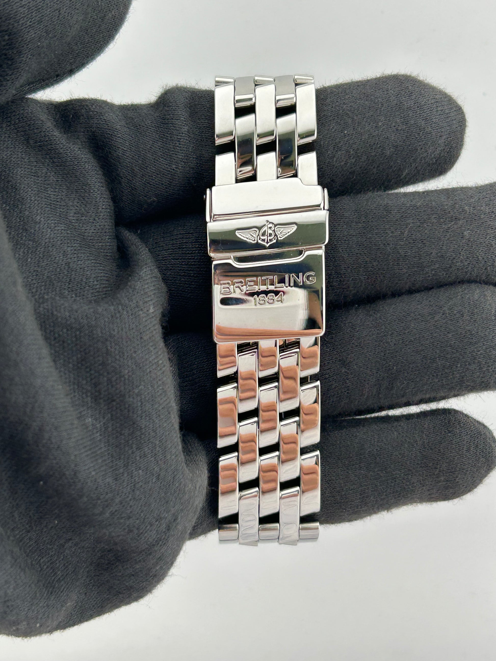 Breitling Navitimer Blue/Silver Dial on 5 Row Links Ref. A19022 Papers Open Date — view 3