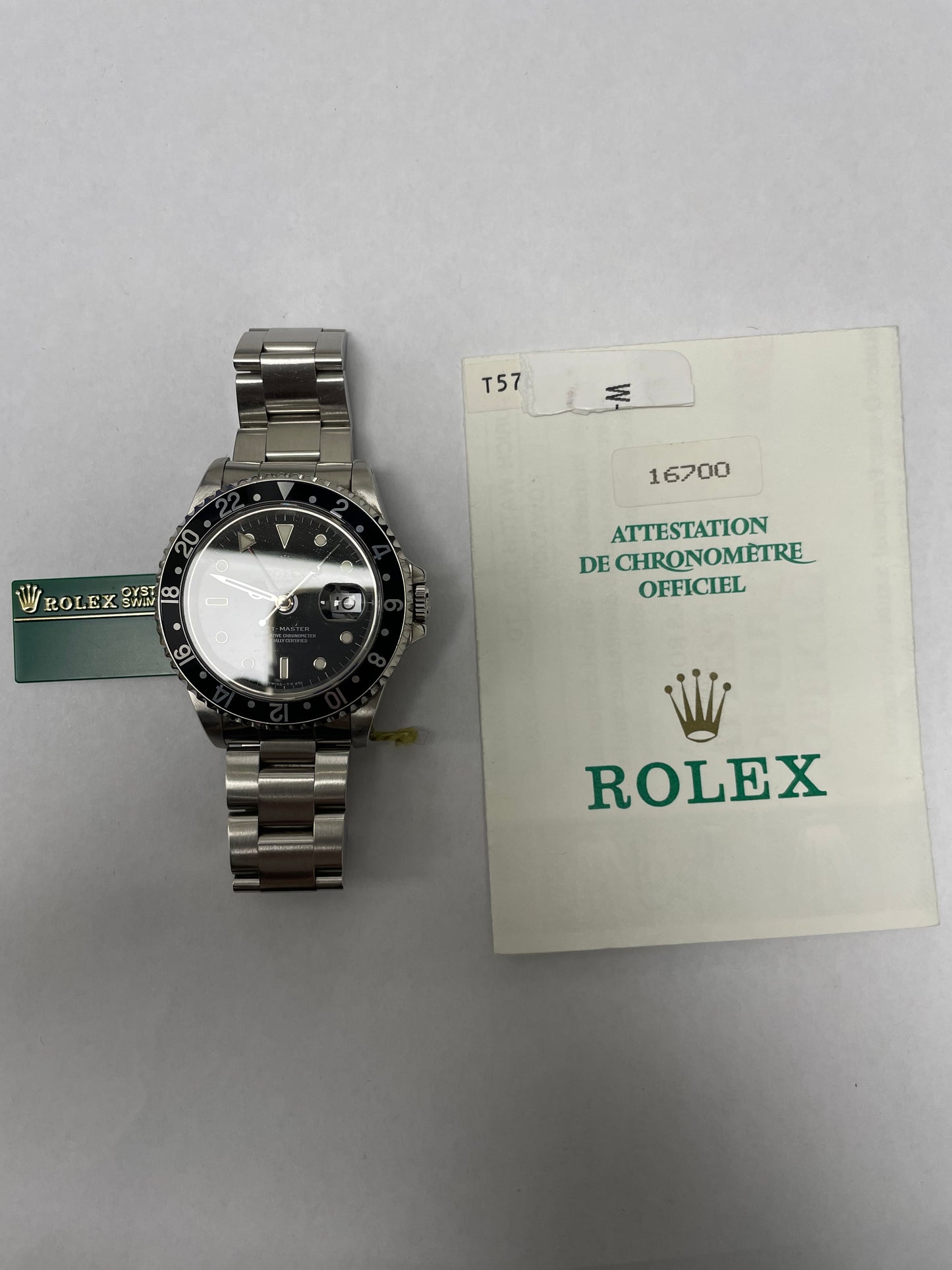 Rolex GMT-Master Black Dial on Oyster Bracelet Ref. 16700 Papers 1997 — view 4