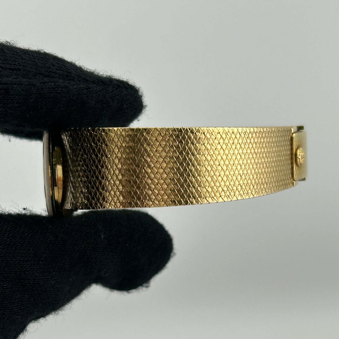 Patek Philippe Calatrava Gold Dial on Mesh Ref. 3338 — view 4