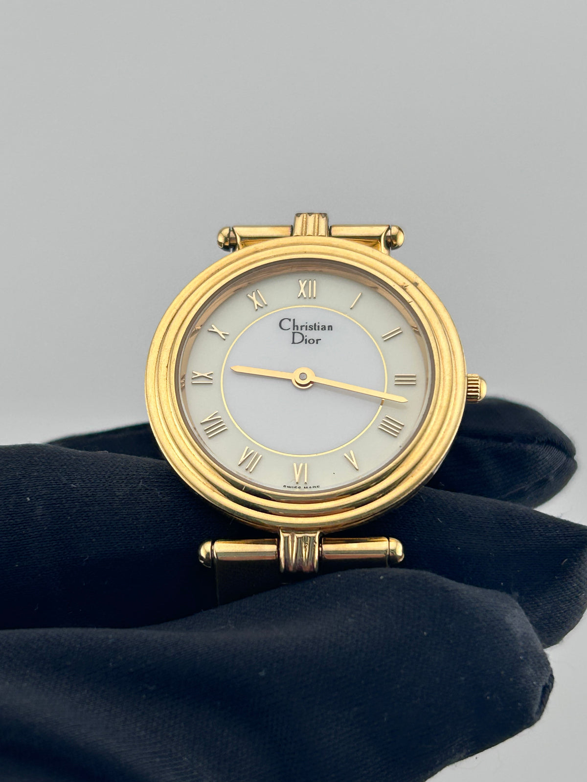 Christian Dior Classic Roman Numerals Dial on Stainless Steel Ref. 3052 — view 2