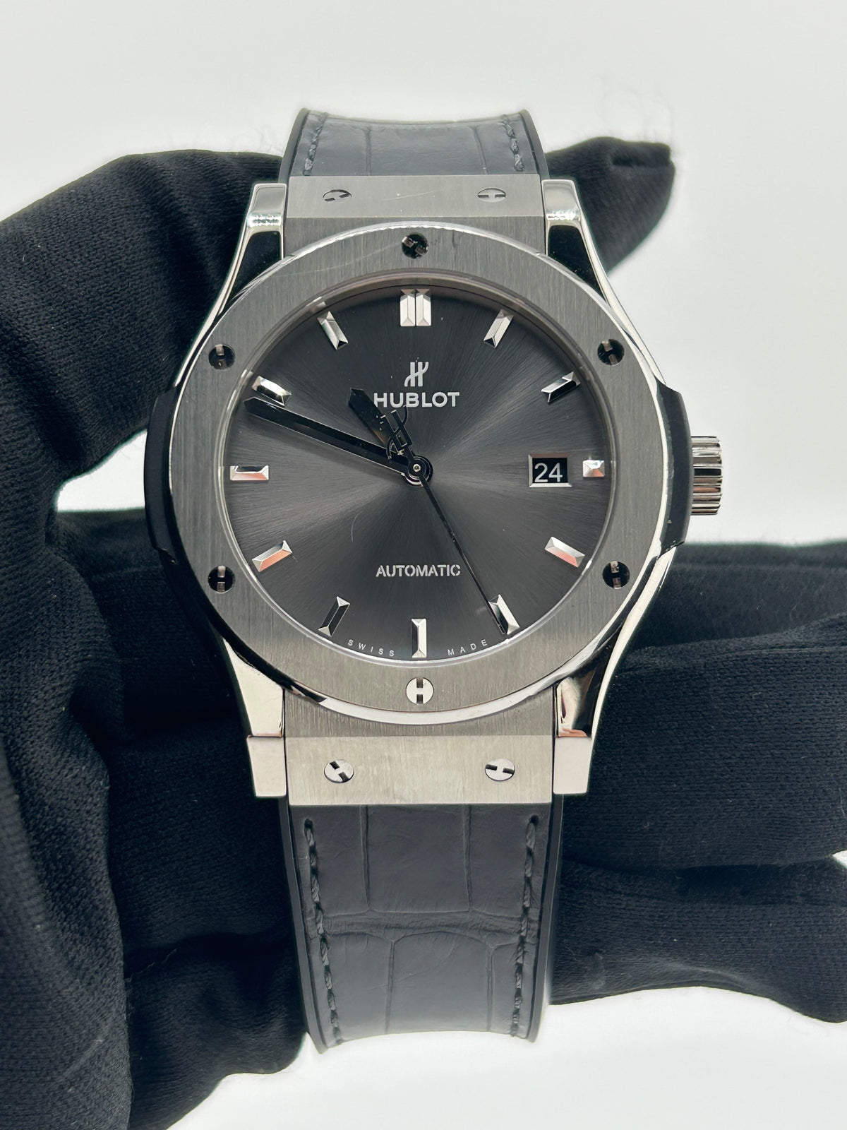Hublot Classic Fusion Grey Dial on Rubber Strap Ref. 542.NX.7071.RX — view 2