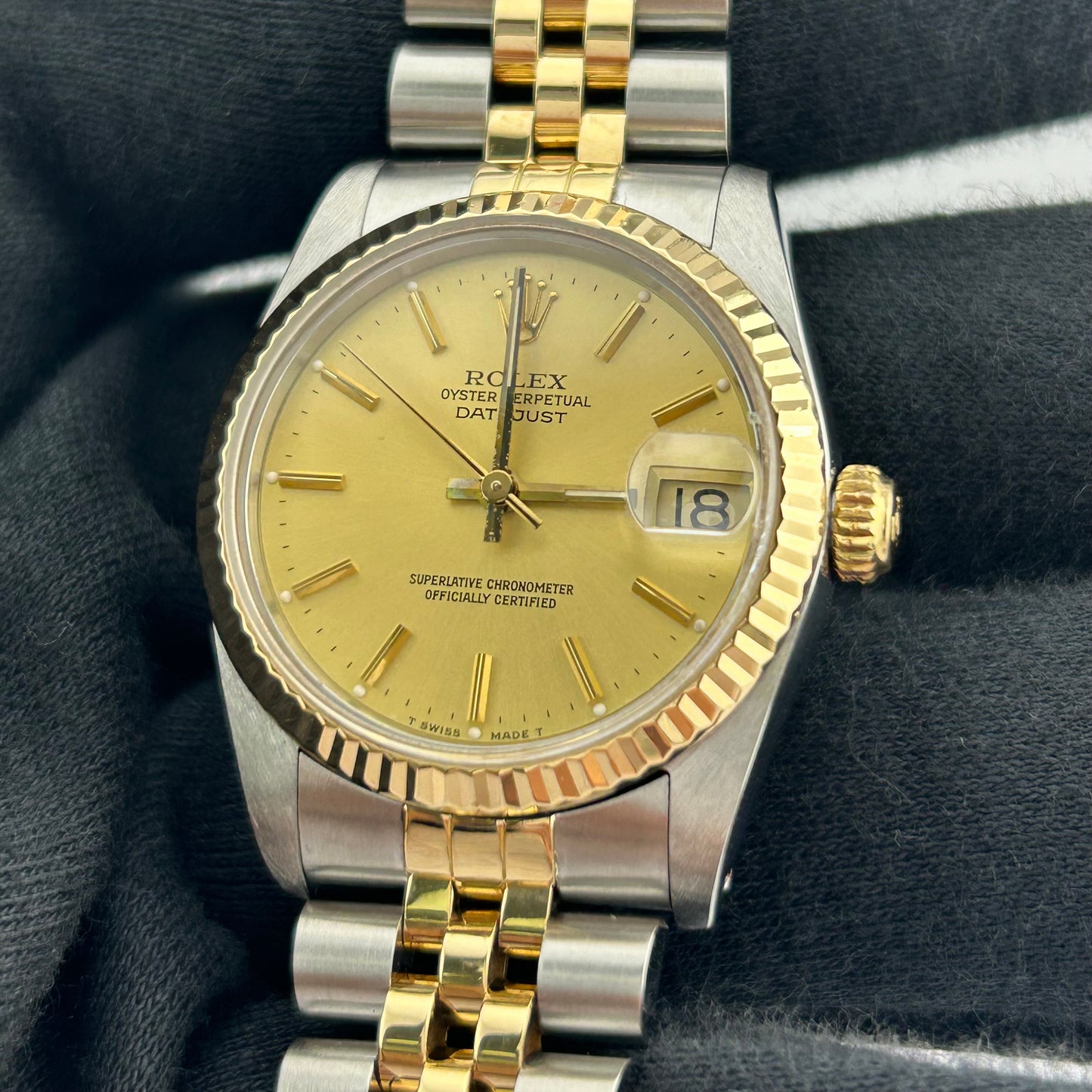 Rolex Datejust Champagne Stick Dial on D Link Jubilee Bracelet Ref. 68273 1988 — view 3