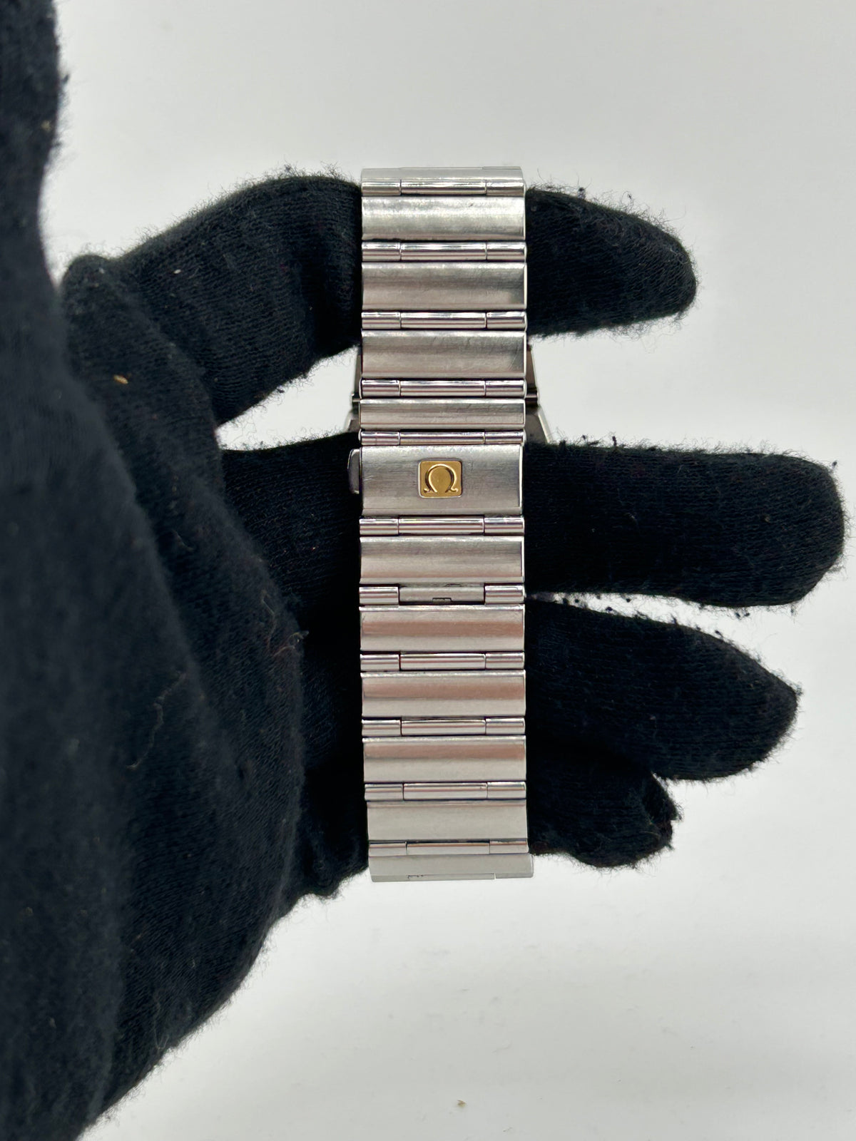 Omega Constellation Millenium 2000 Black Roman Numerals Dial on Stainless Steel Bracelet Ref. 1504.50 — view 4