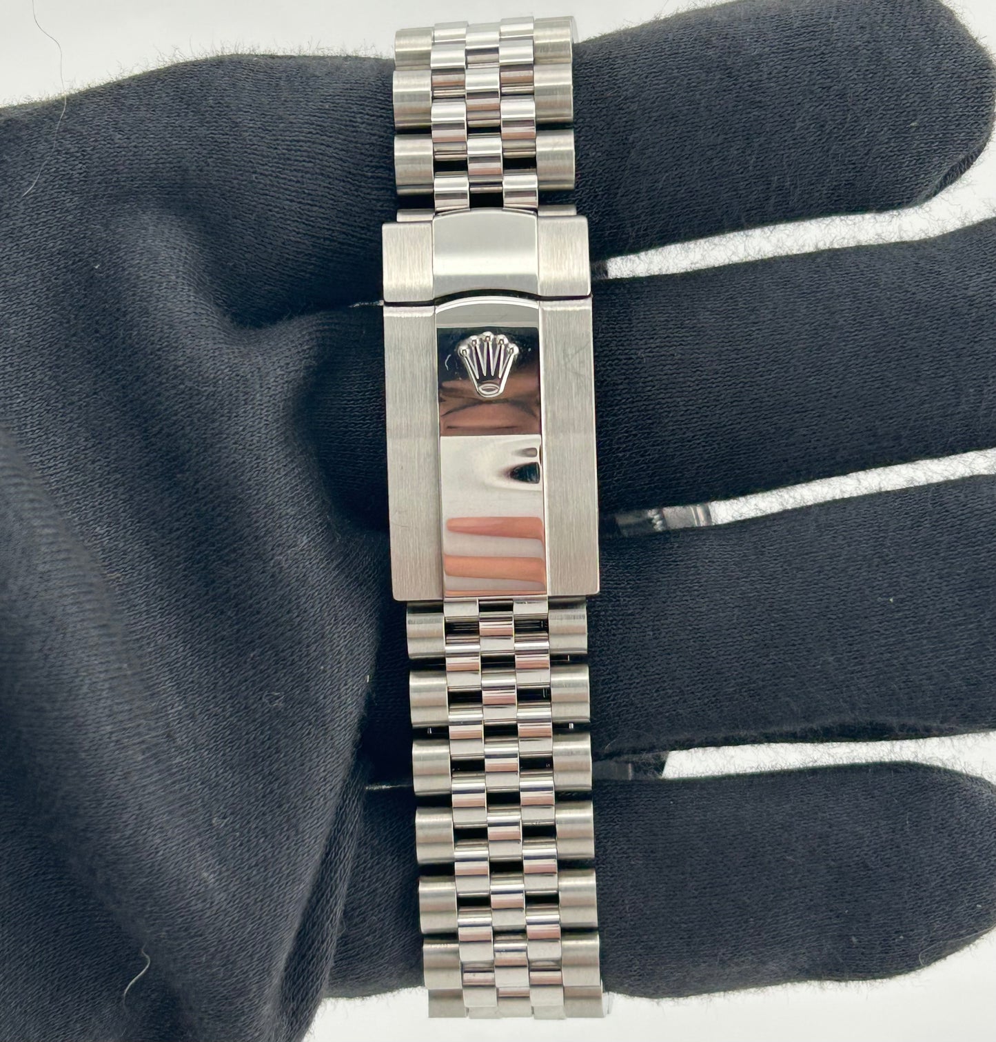 Rolex Datejust Silver Index Dial on D Link Jubilee Bracelet Ref. 126334 Card 2017 — view 4