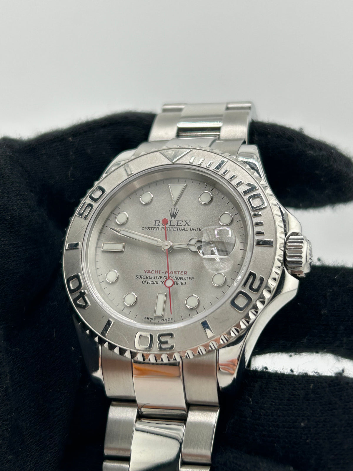 Rolex Yacht Master Platinum Dial on Oyster Rivet Bracelet Ref. 16622 2004 — view 3