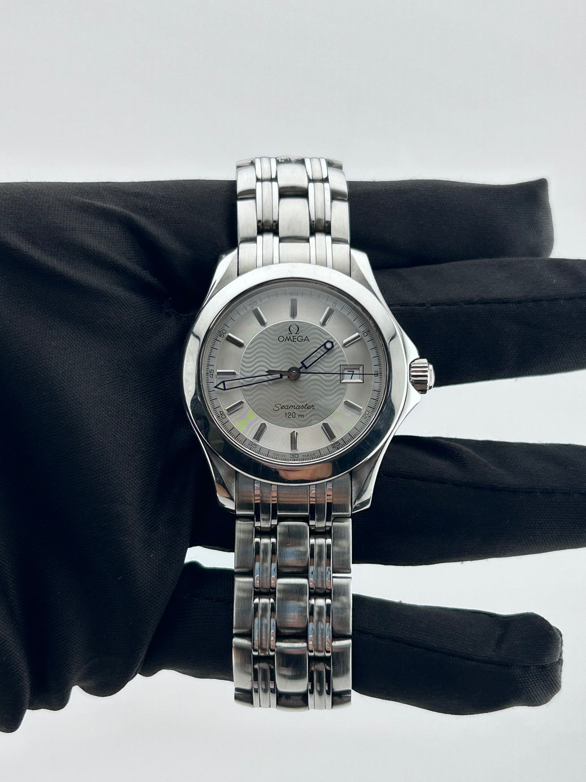 Omega Seamaster 120m Silver Dial on Stainless Steel Ref. 251131 Complete 2003