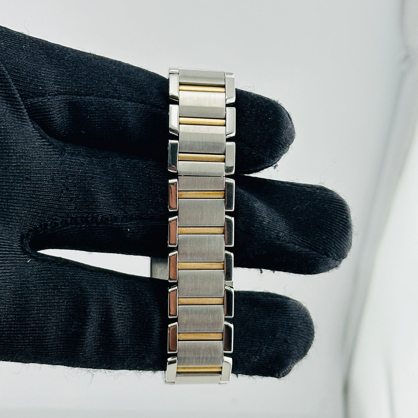 Cartier Tank Francaise White Roman Dial on 2 Tone Bracelet Ref. 2384/W51007Q4 — view 4