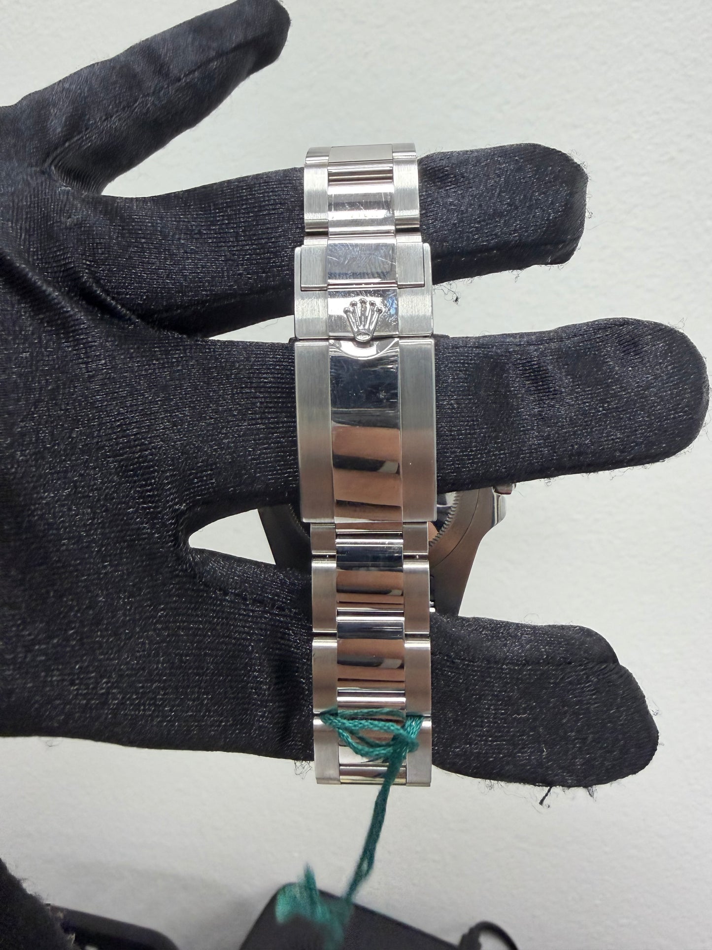 Rolex GMT-Master II Black Dial on Oyster Ref. 116710LN Card 2016 — view 3