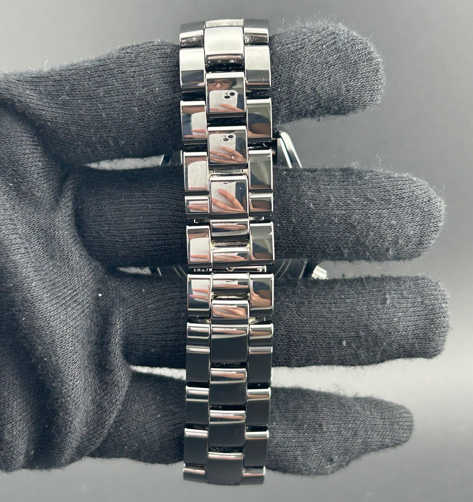 Chanel J12 Black Dial on Ceramic Ref. H1009 — view 3